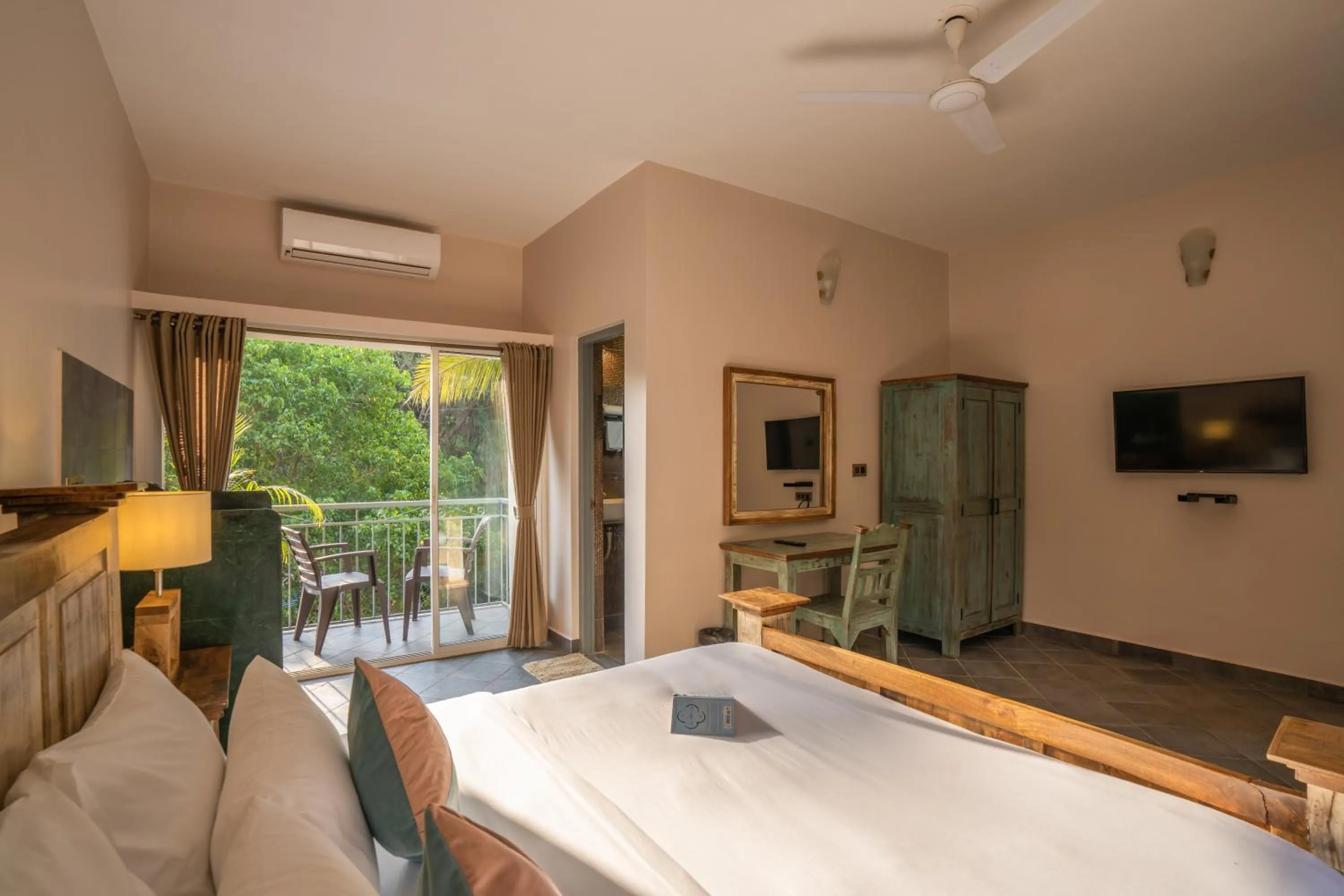 Bed in Zostel Goa, Morjim