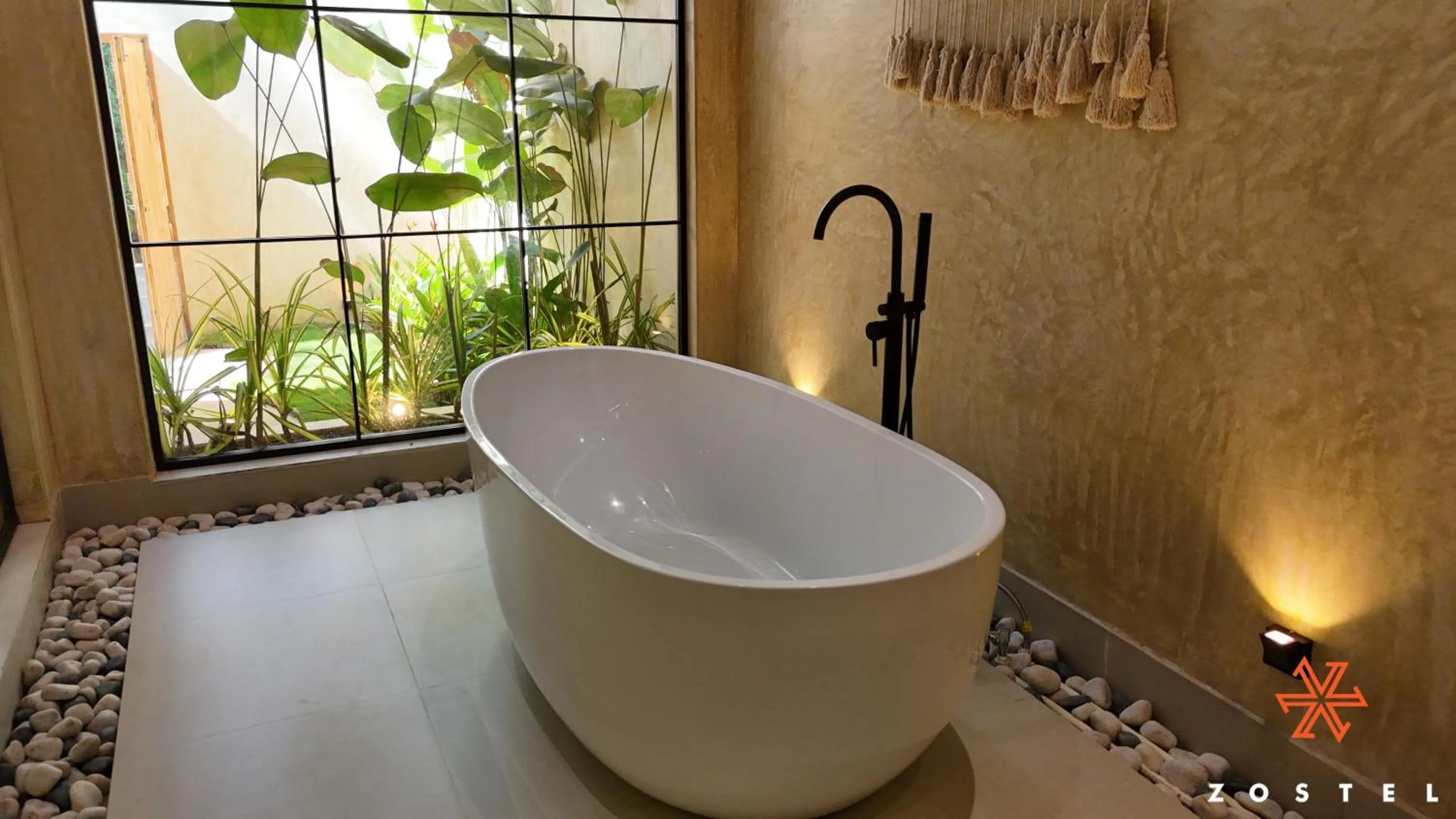 Bathroom in Zostel Goa, Morjim