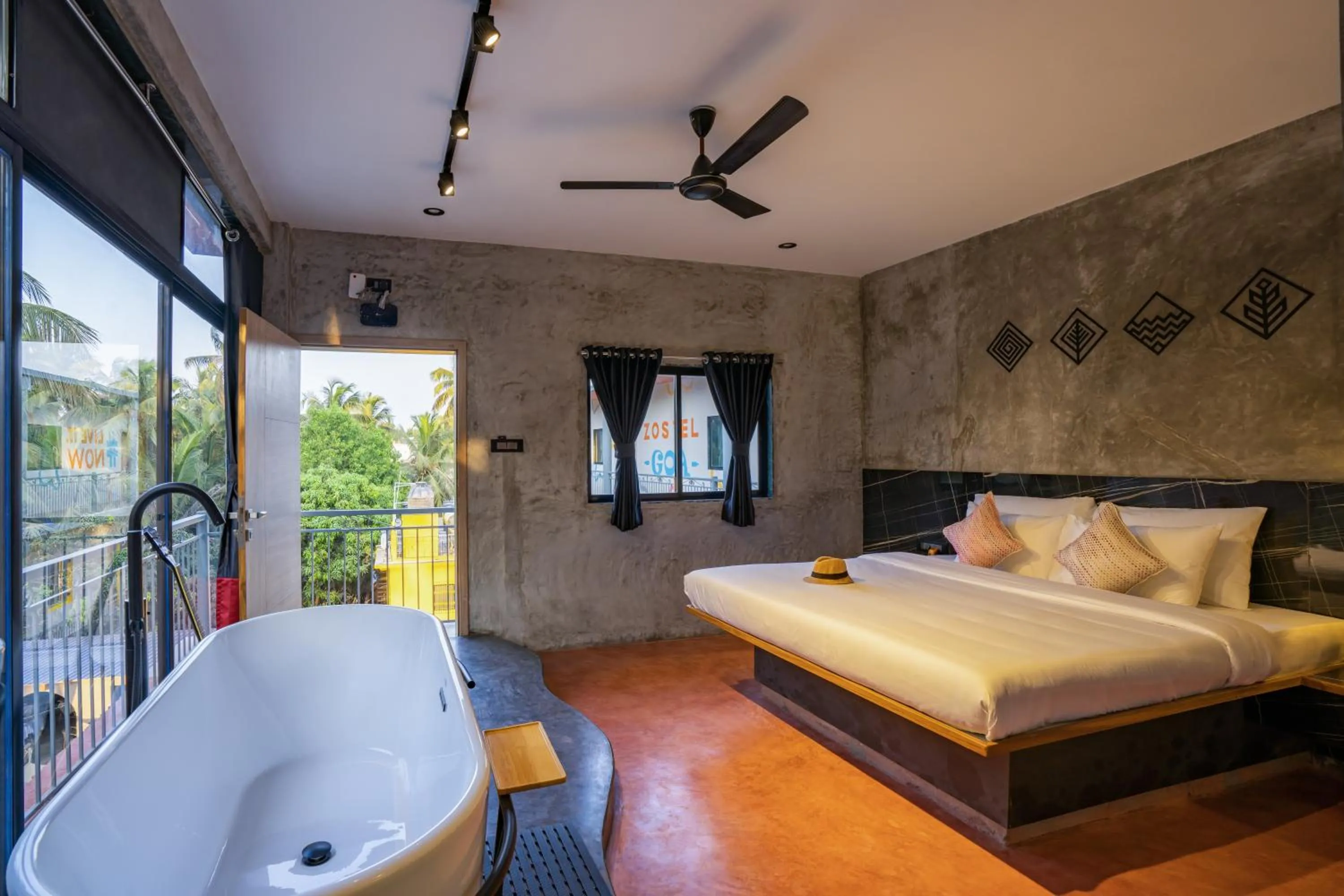 Bed in Zostel Goa, Morjim