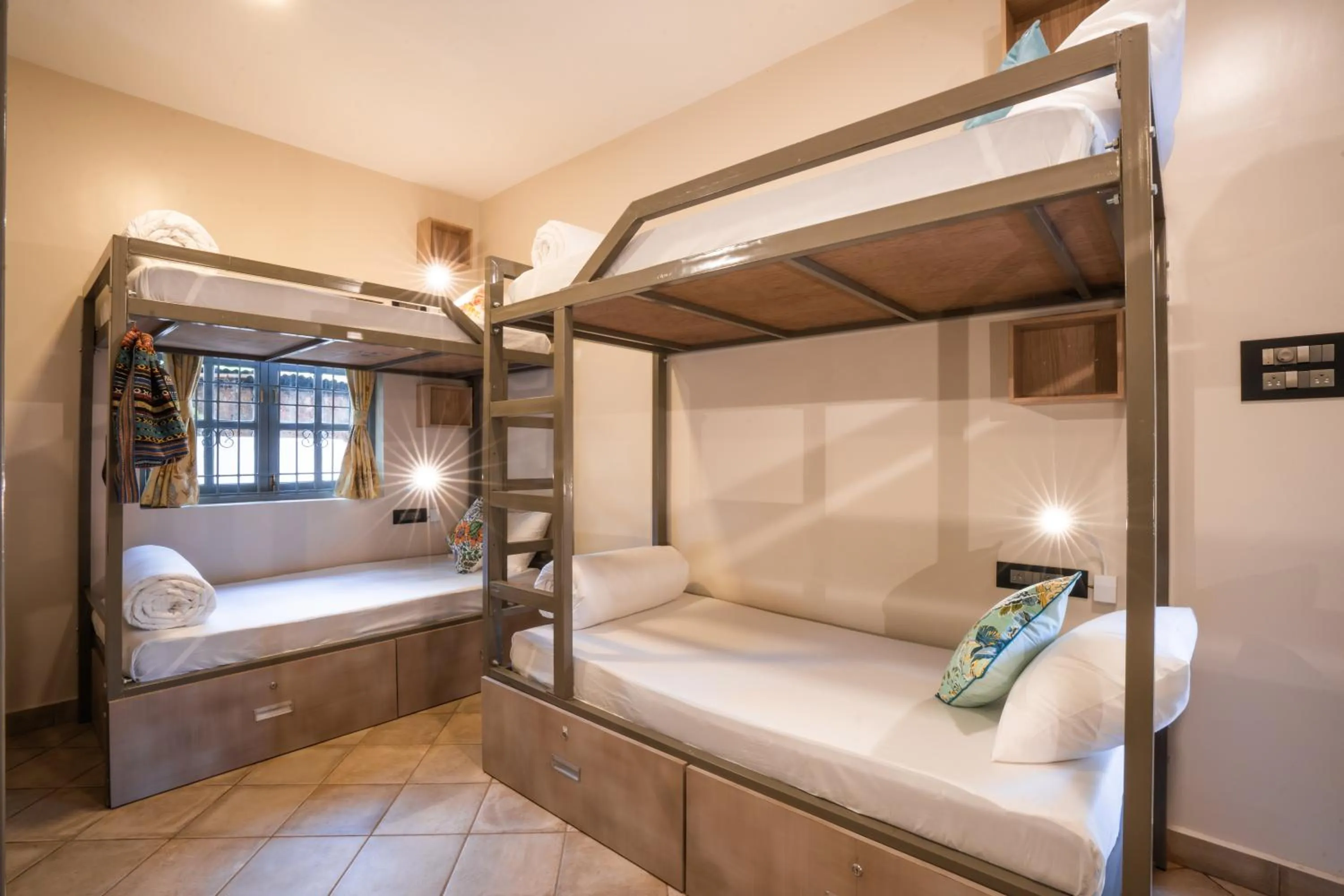 Bed in Zostel Goa, Morjim