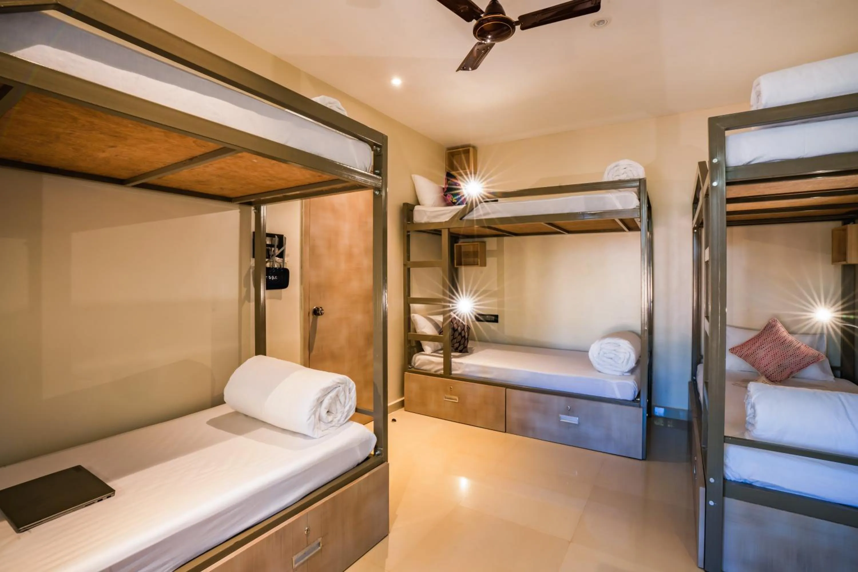 Photo of the whole room, Bed in Zostel Goa, Morjim