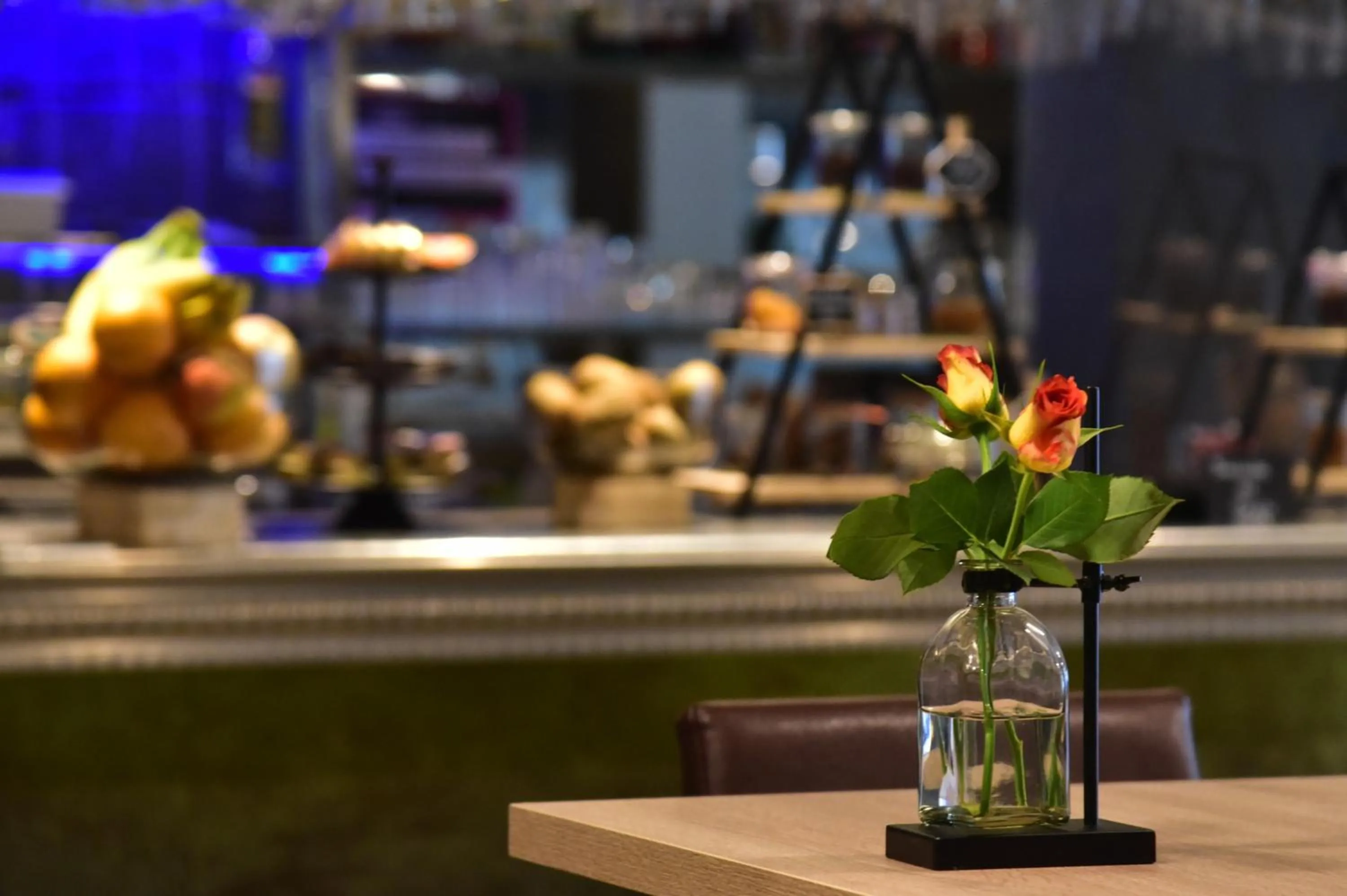 Restaurant/places to eat in Hôtel Rousseau Plus