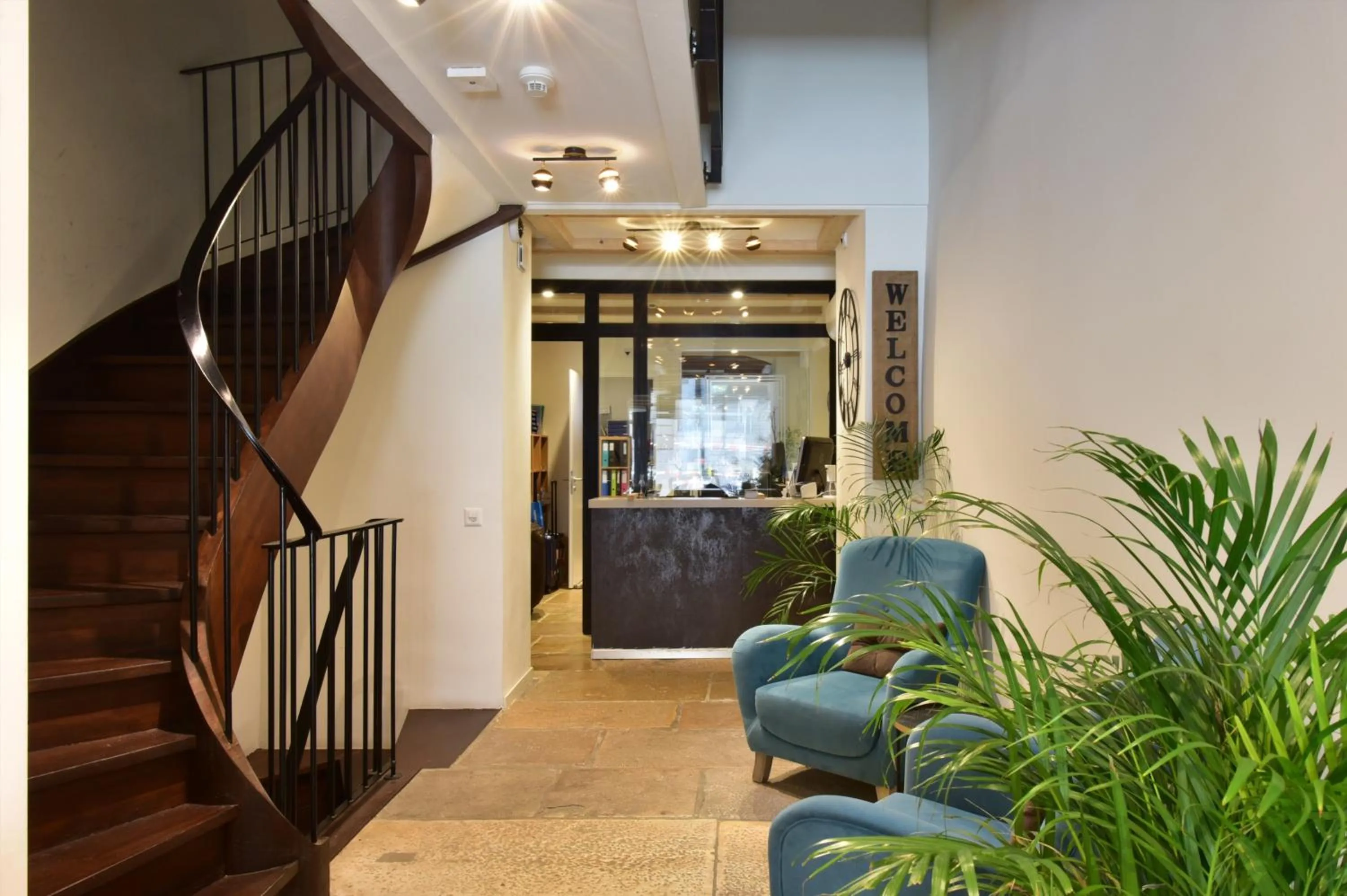 Lobby or reception in Hôtel Rousseau Plus