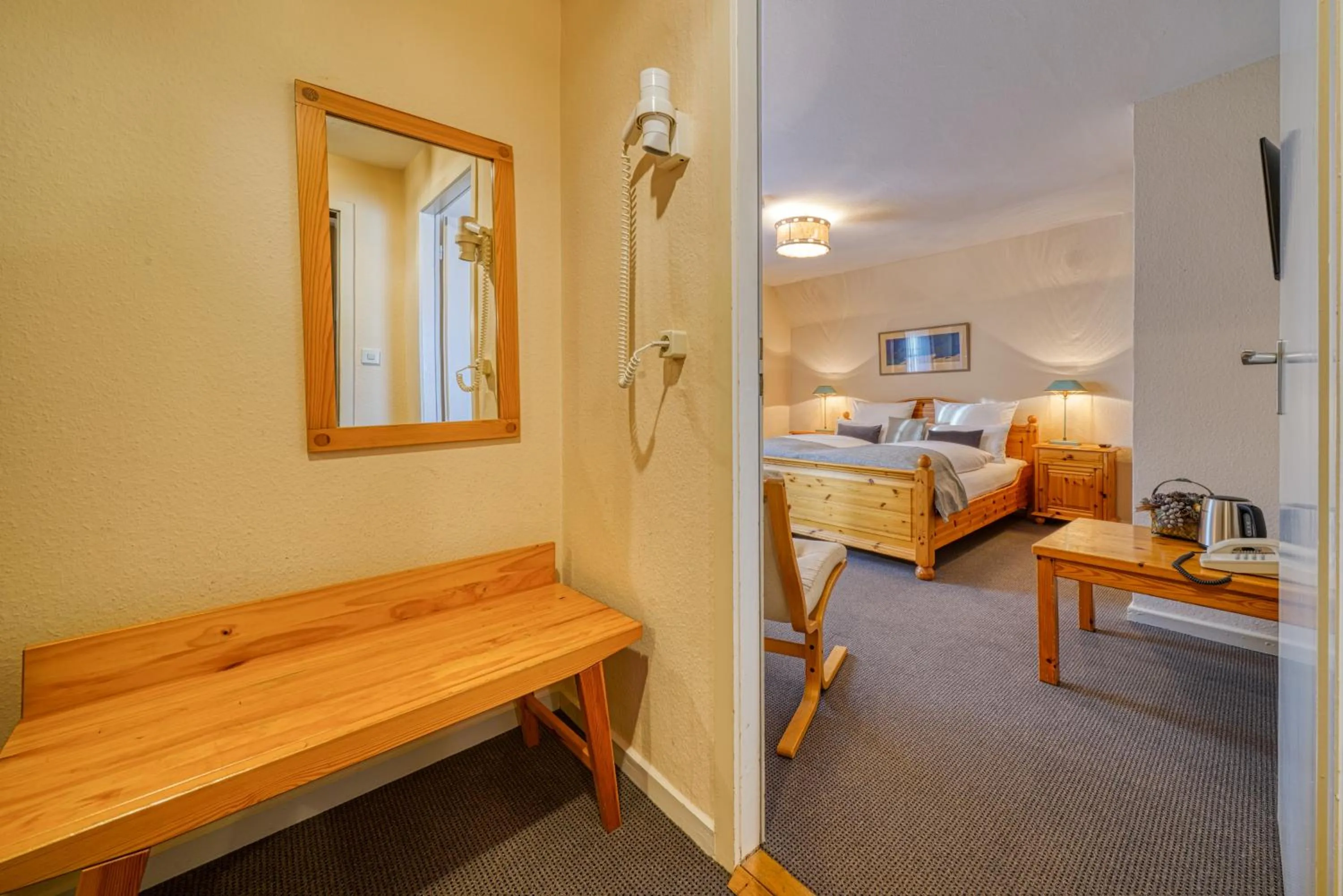 Photo of the whole room, Bed in Hotel Zur Eule