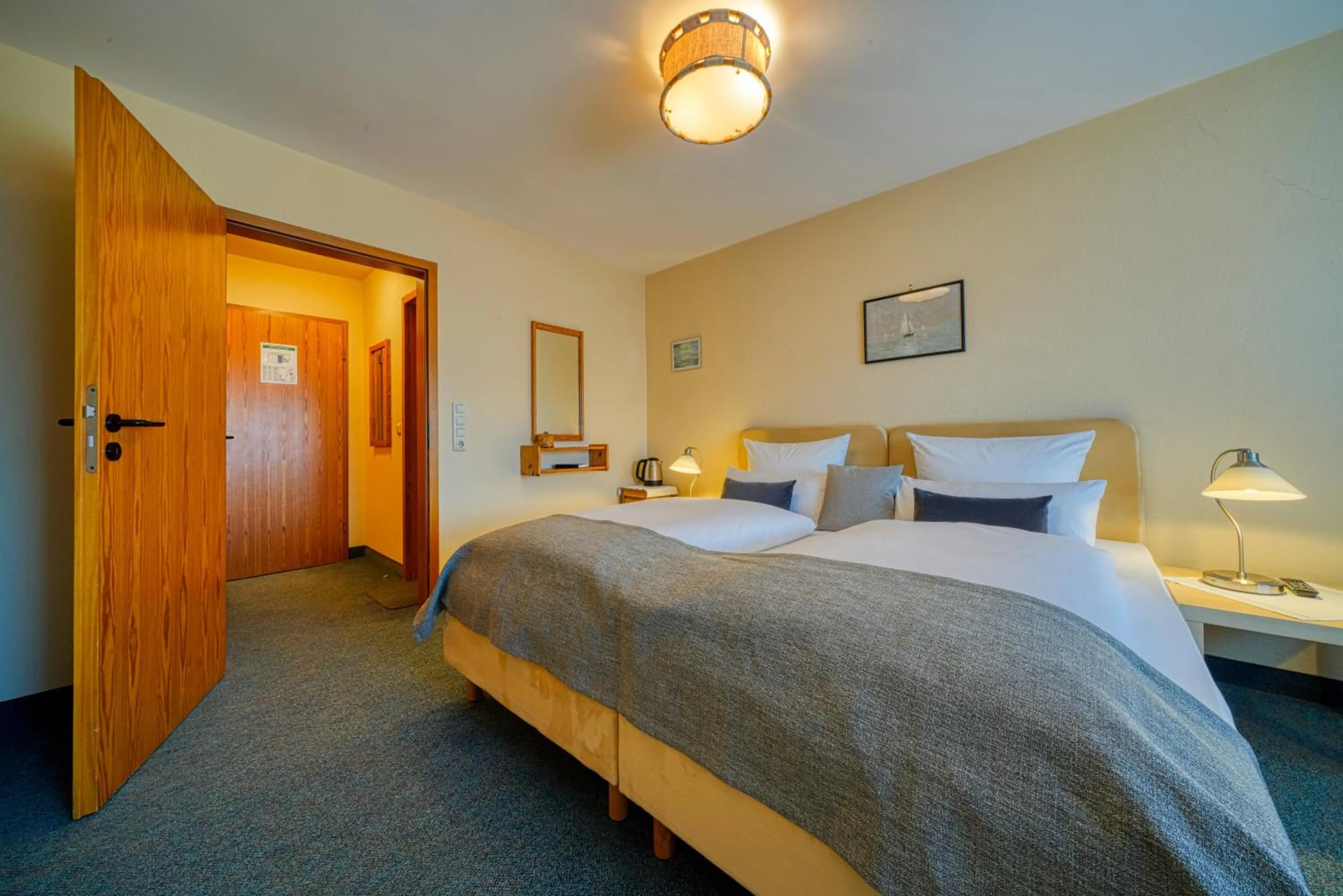 Photo of the whole room, Bed in Hotel Zur Eule