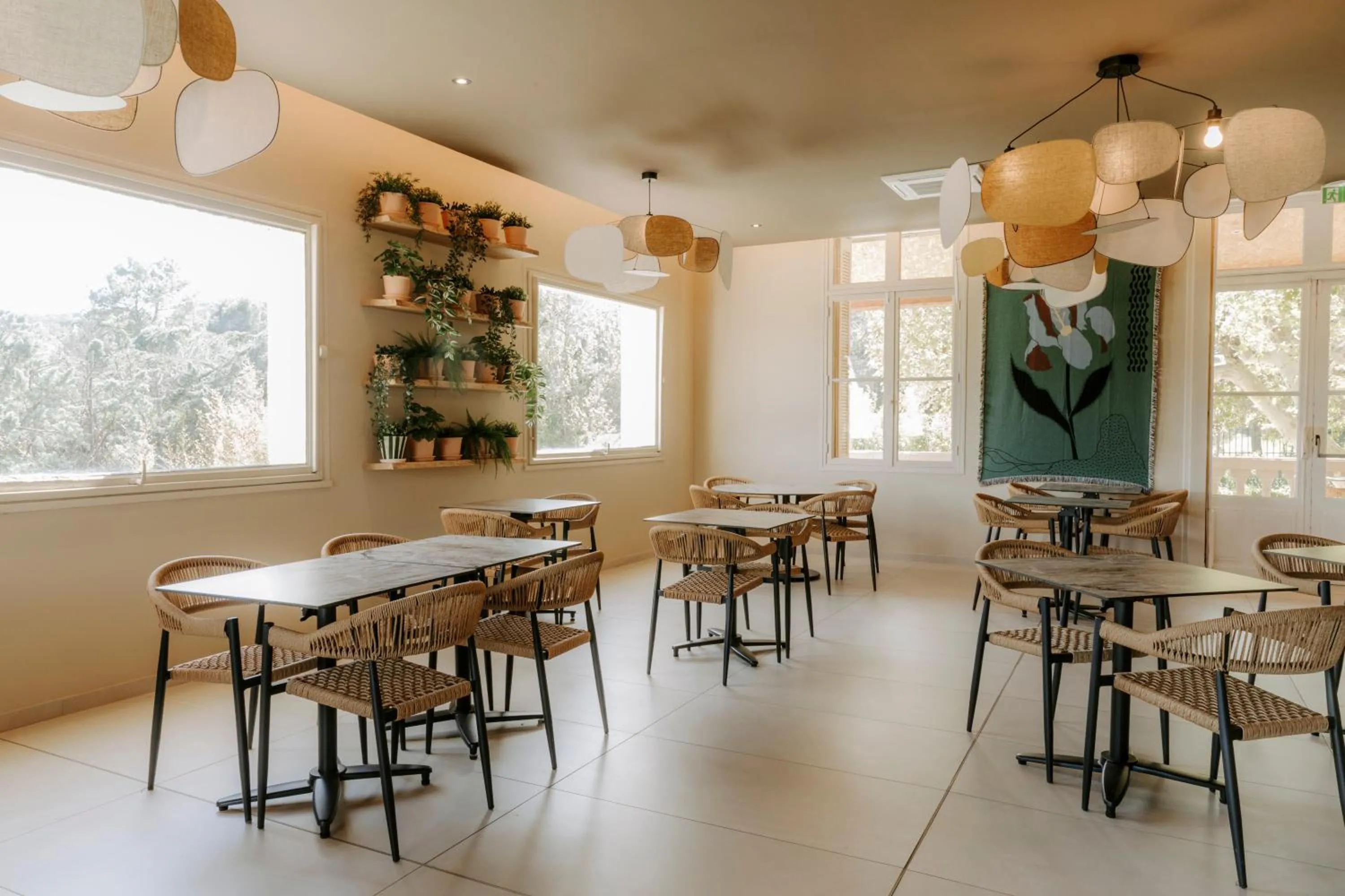 Restaurant/places to eat in Soko Hotels-Pont du Gard