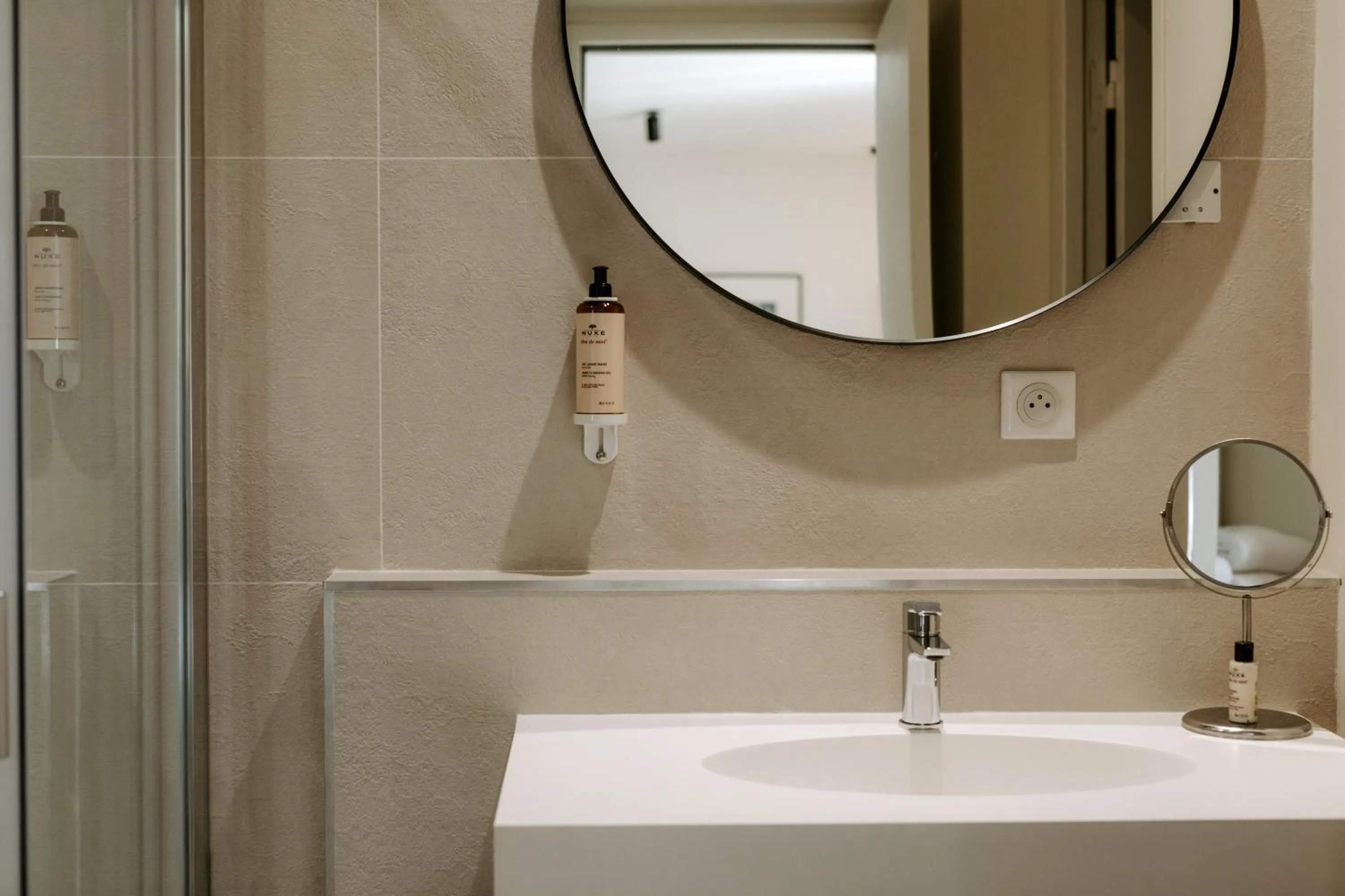 Bathroom in Soko Hotels-Pont du Gard