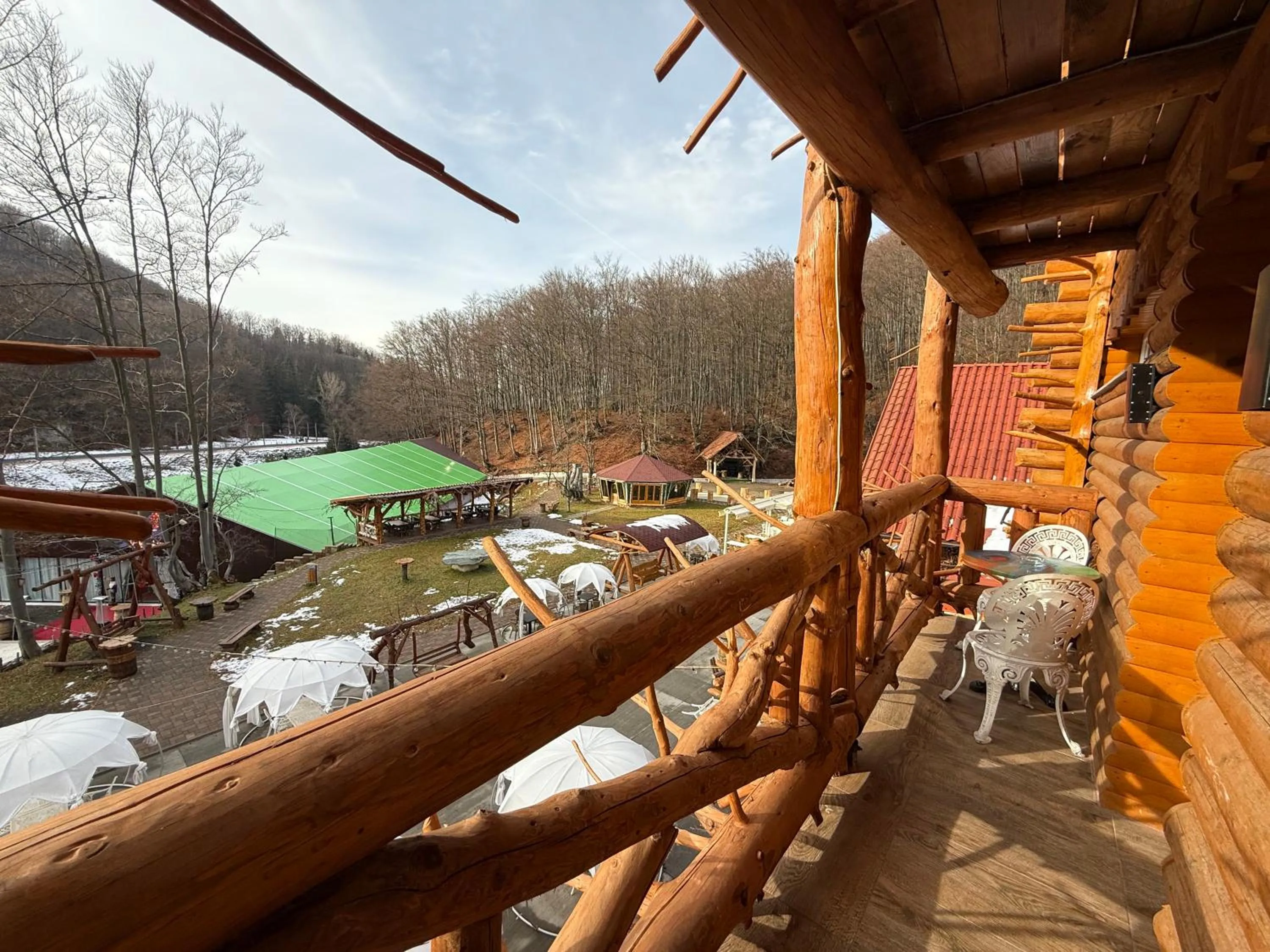 Property building in Conacul Radacinilor