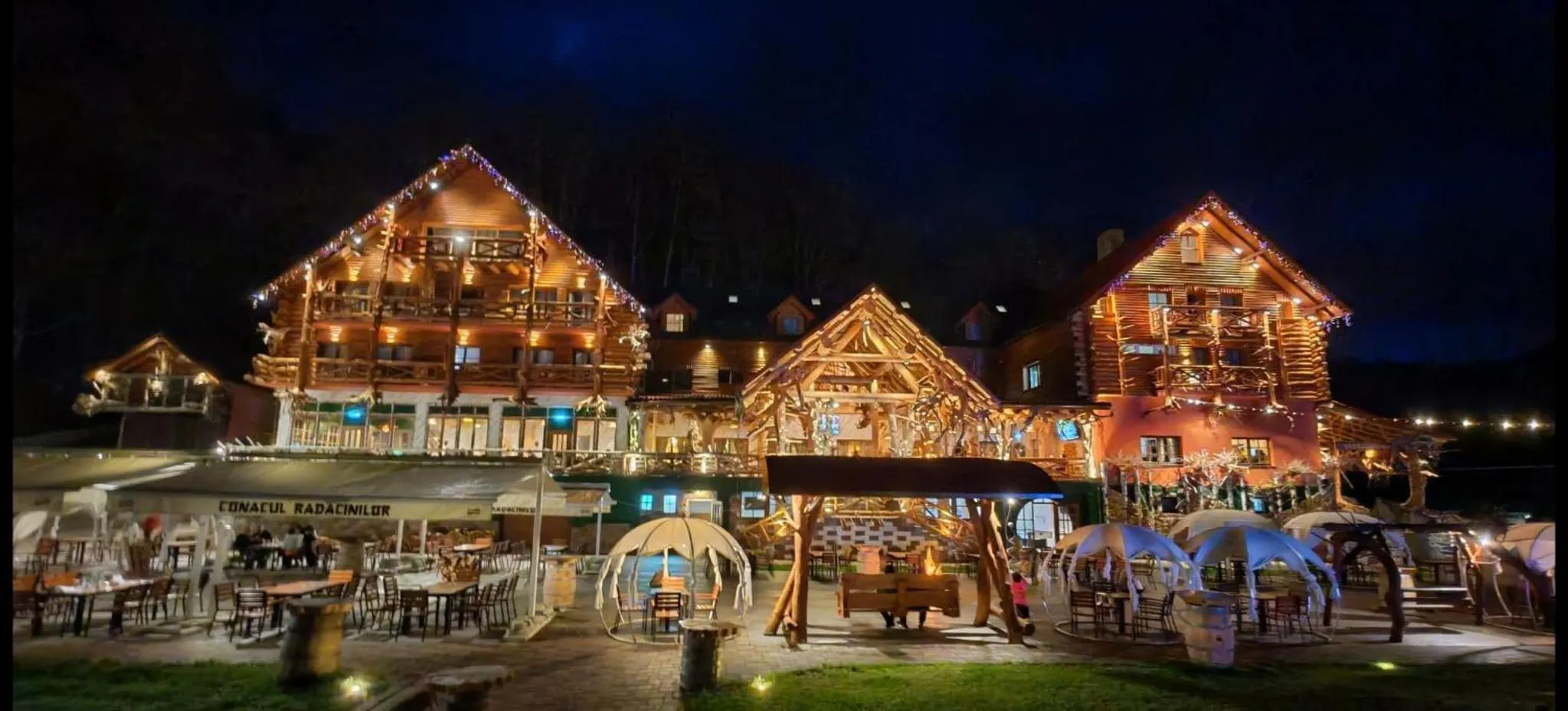 Property building in Conacul Radacinilor