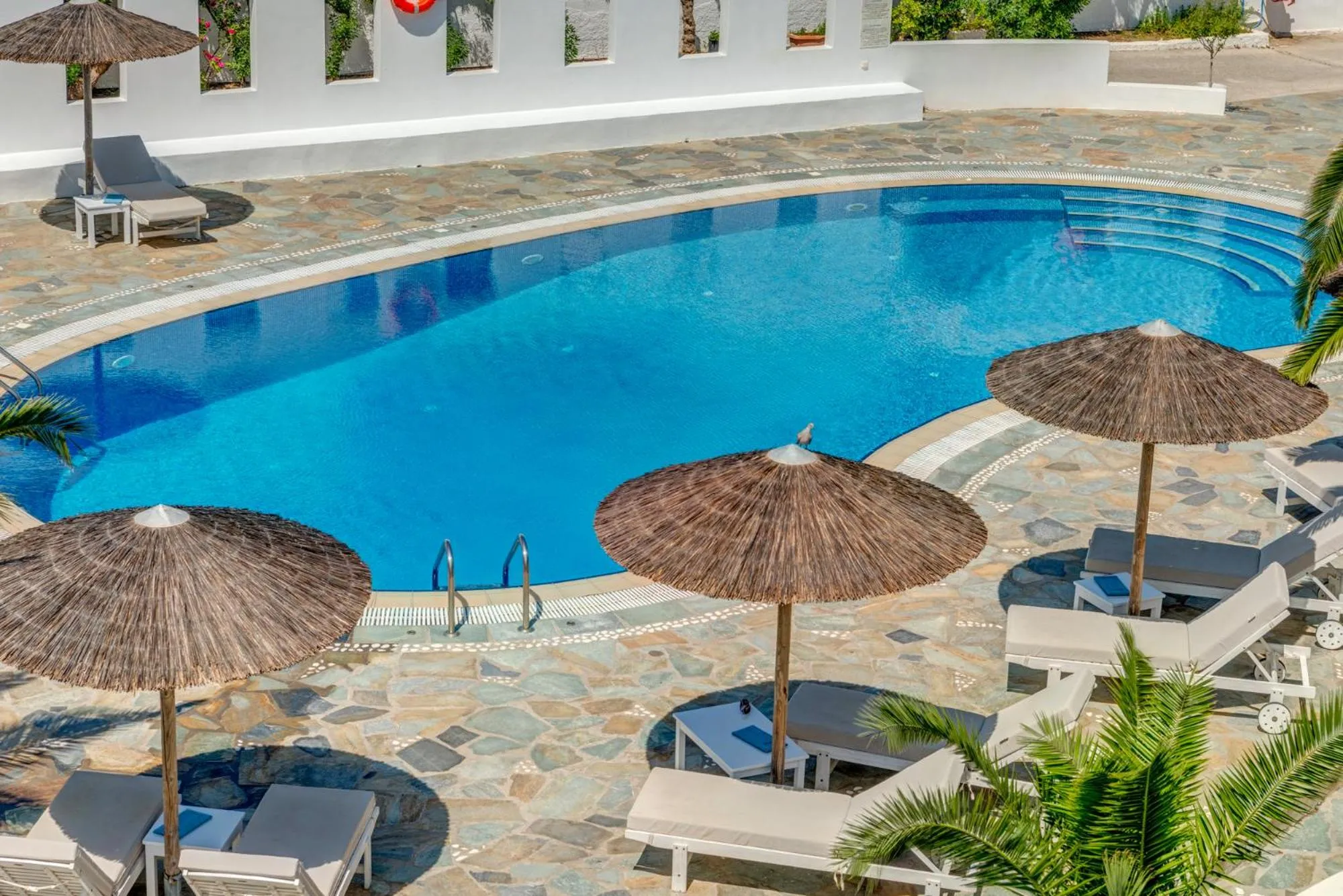 Swimming pool in Hotel Benois