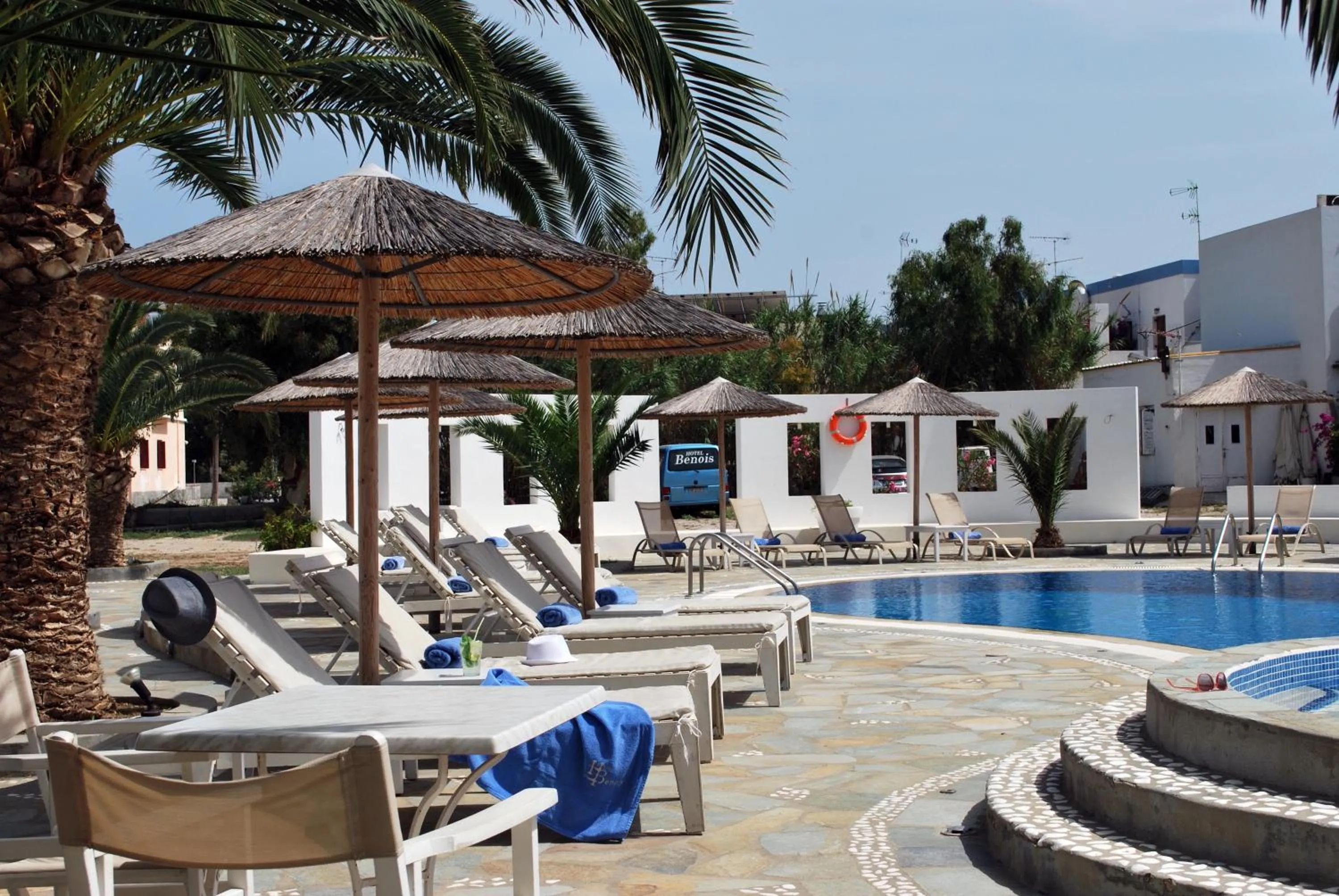 Swimming pool in Hotel Benois