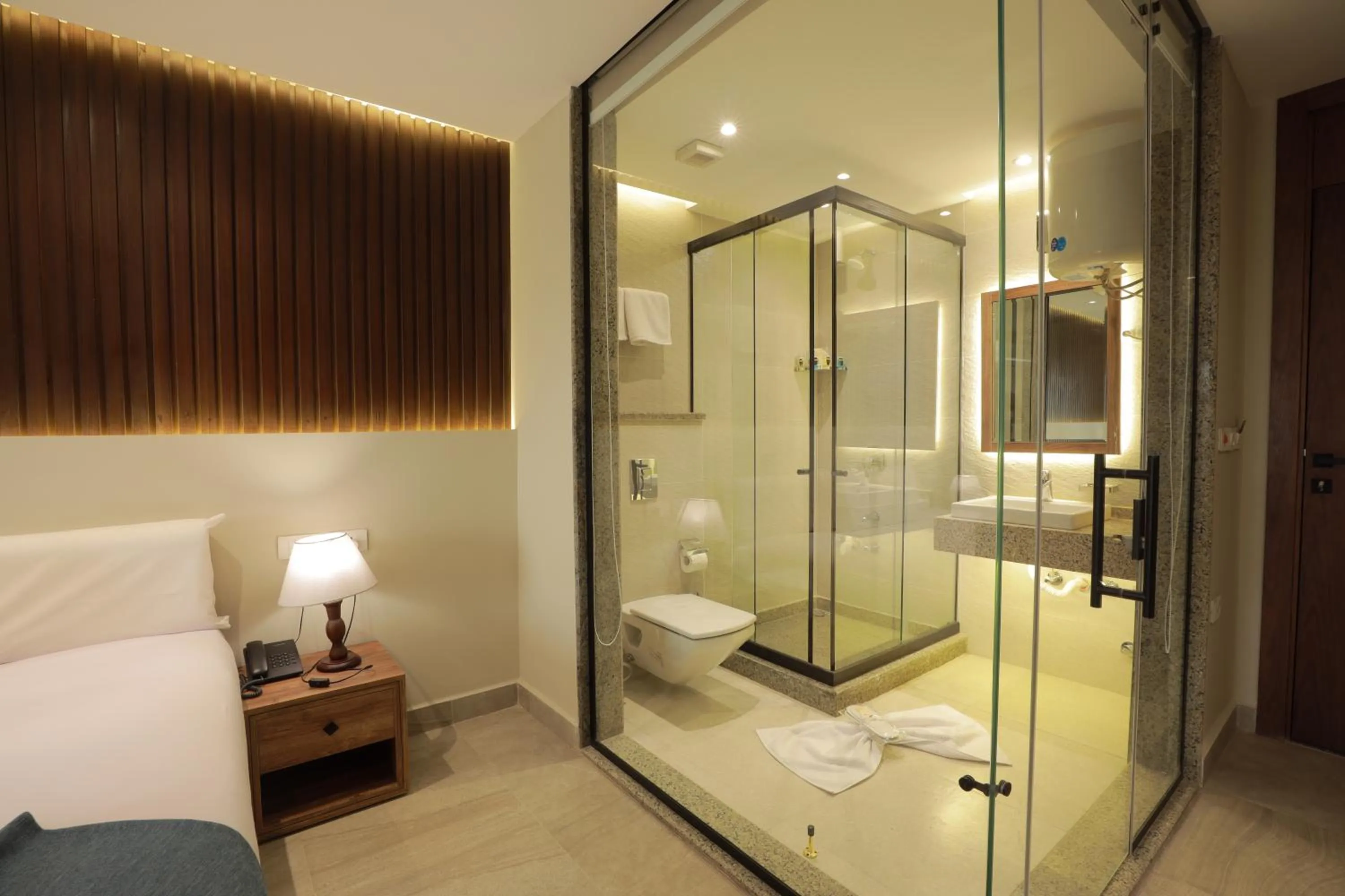 Bathroom in Pyramid Front Hotel