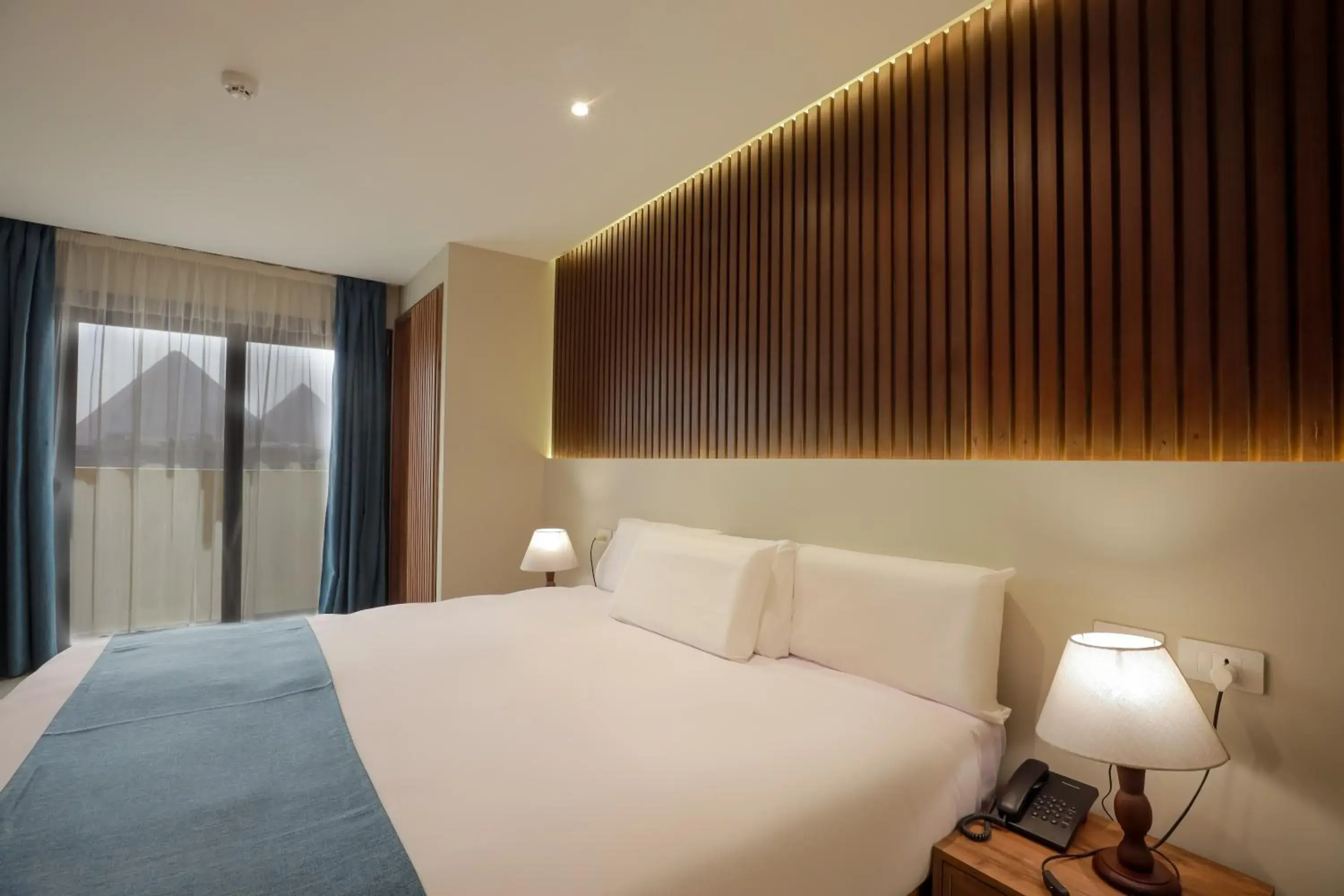 Deluxe Double Room with Pyramids Front View in Pyramid Front Hotel Deluxe Double Room with Pyramids Front View in Pyramid Front Hotel