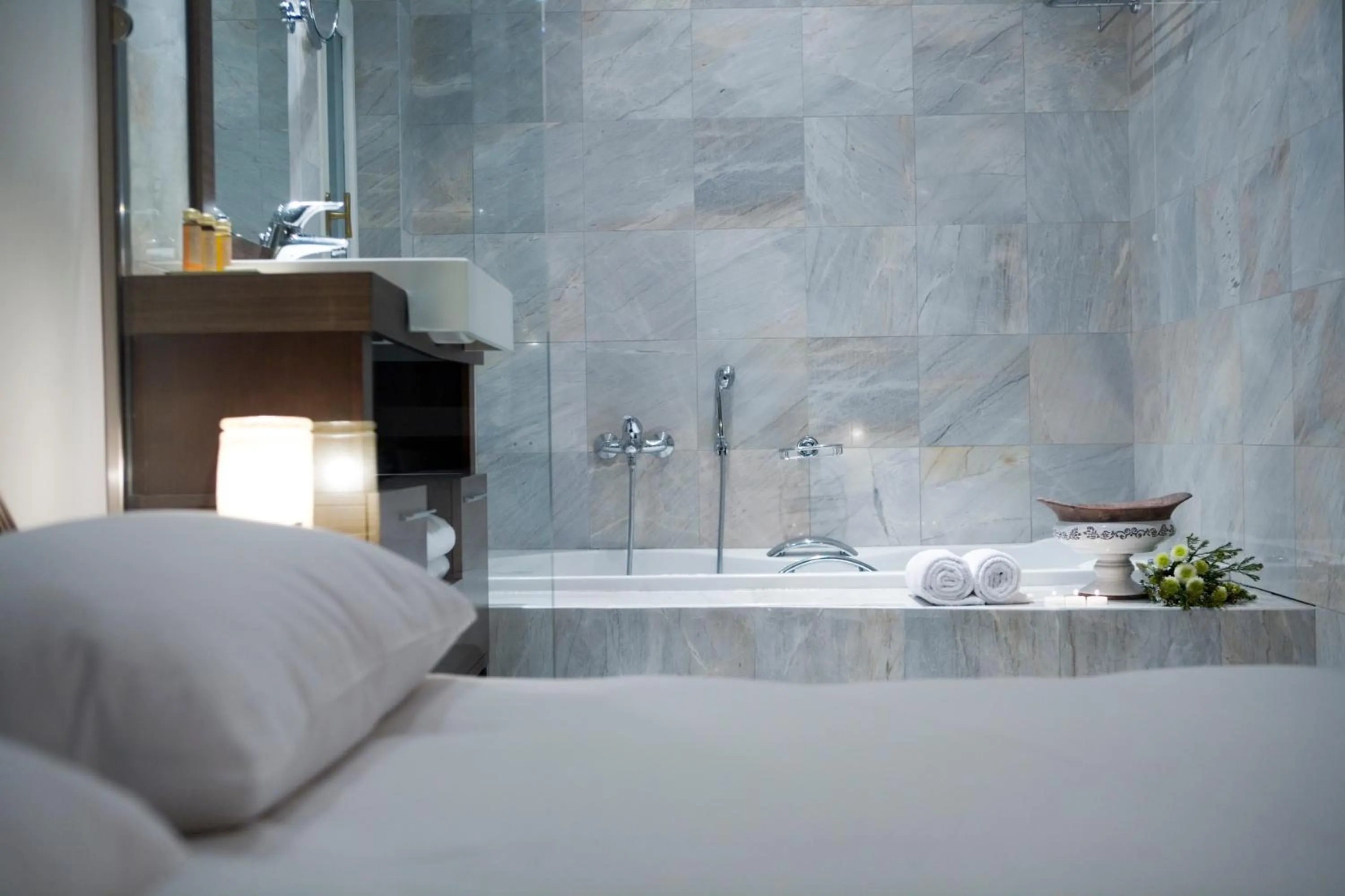 Bathroom, Bed in Arni Hotel Domotel