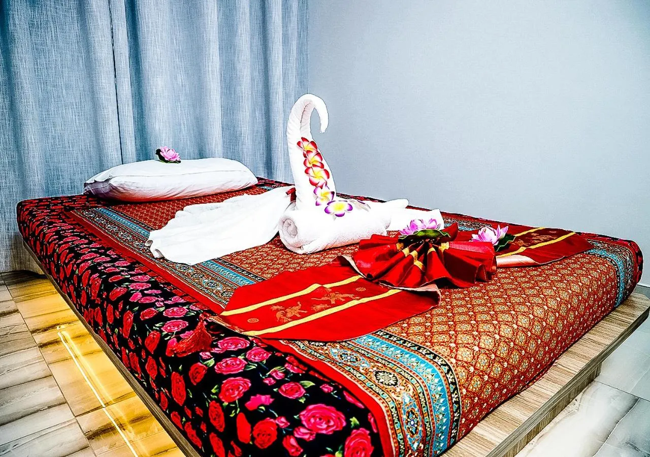 Spa and wellness centre/facilities, Bed in Farhan Tower