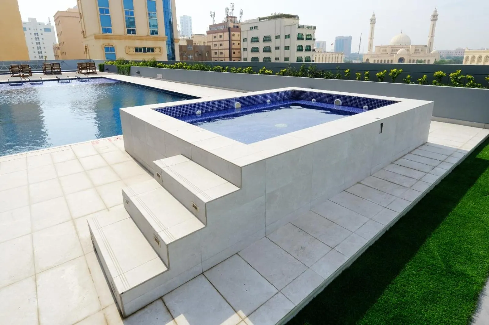 Pool view in Farhan Tower