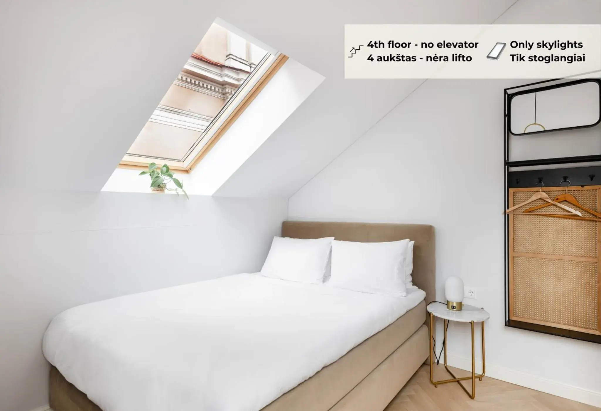 Small Double Room in GRAND CROWN Small Double Room in GRAND CROWN