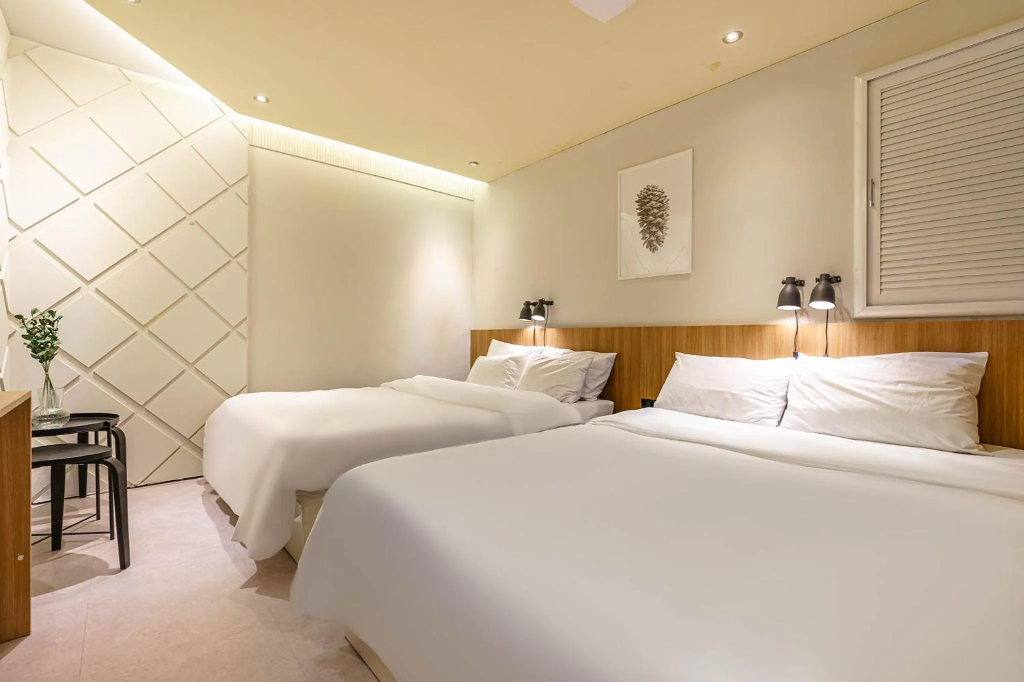 Bedroom, Bed in Hotel Less Seoul