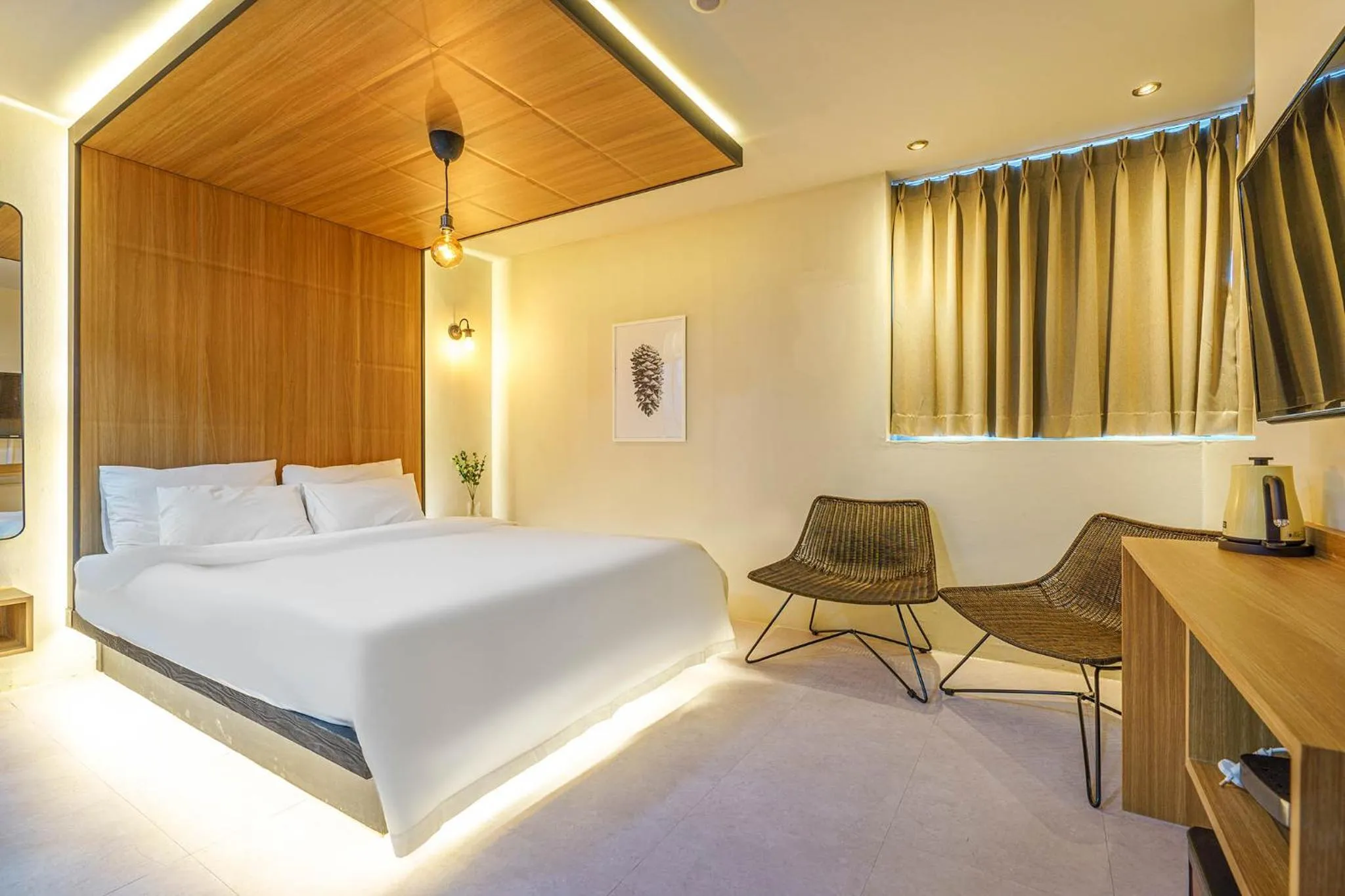 Bed in Hotel Less Seoul