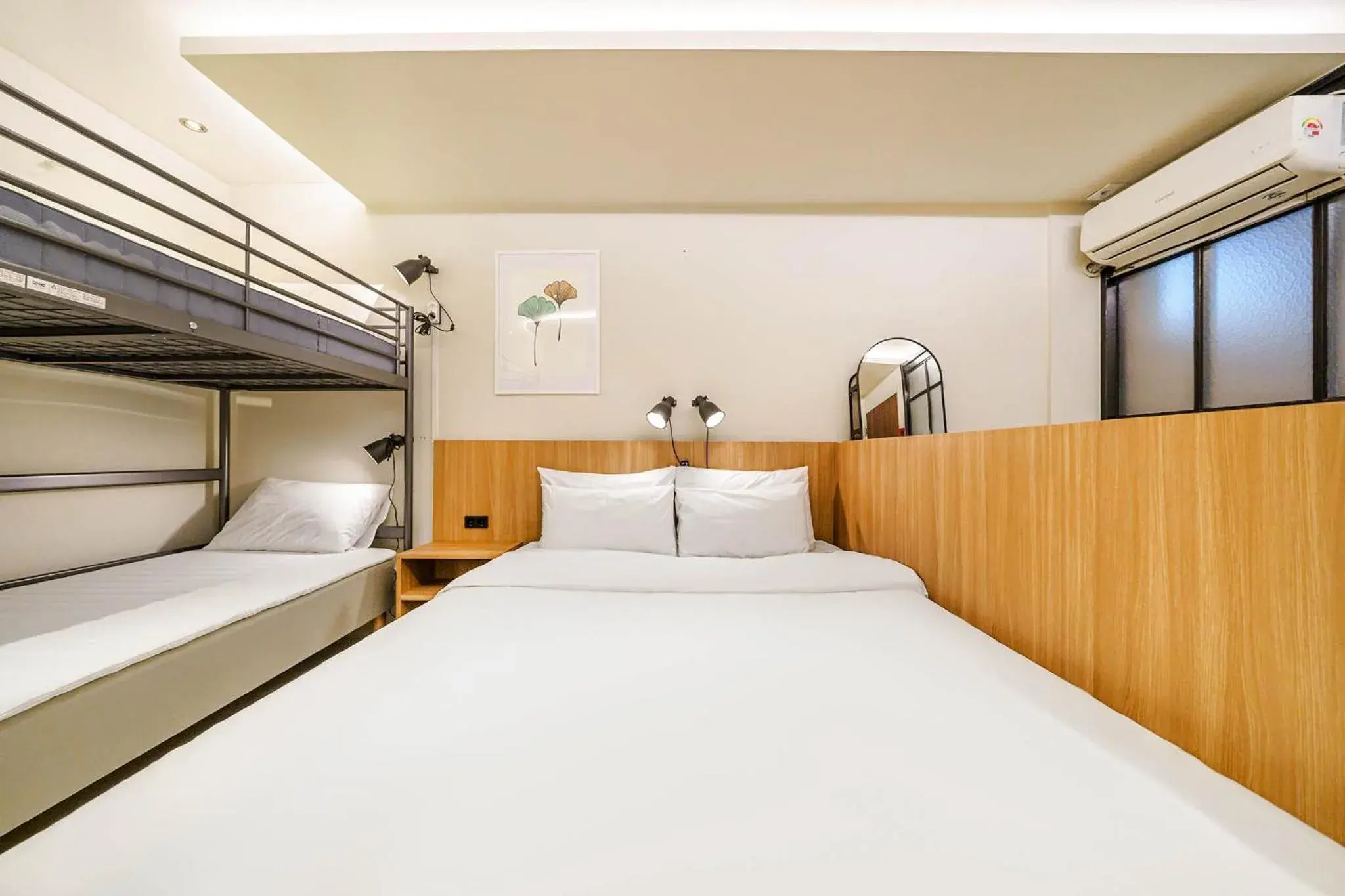 Duplex Quadruple Room in Hotel Less Seoul Duplex Quadruple Room in Hotel Less Seoul