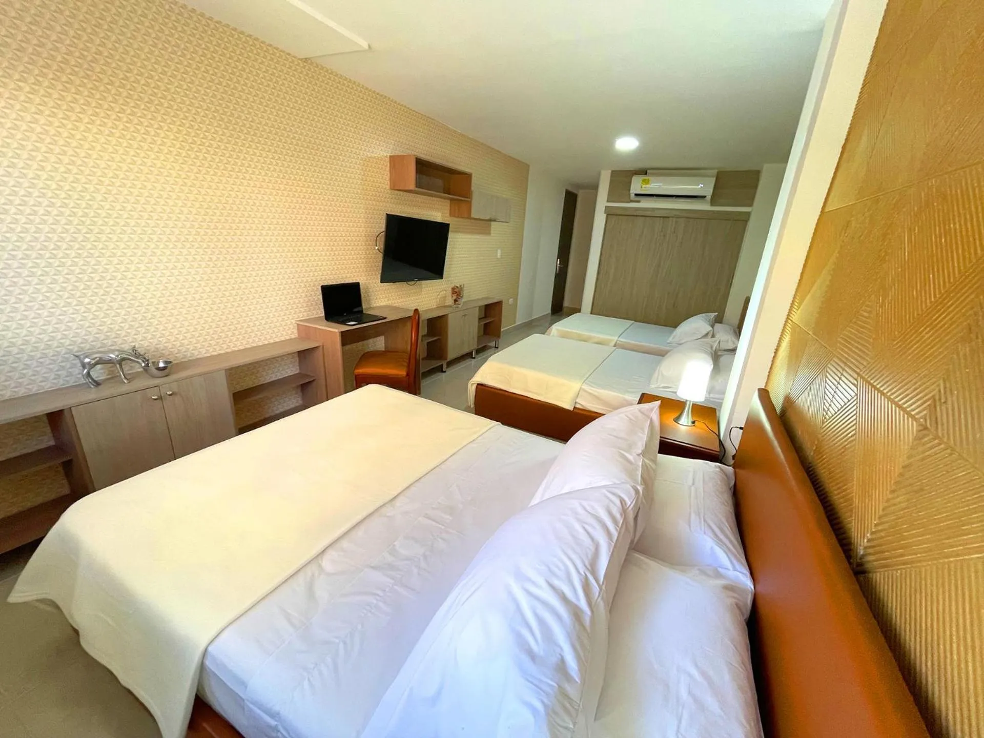 Bed in Hotel Prado 72 INN