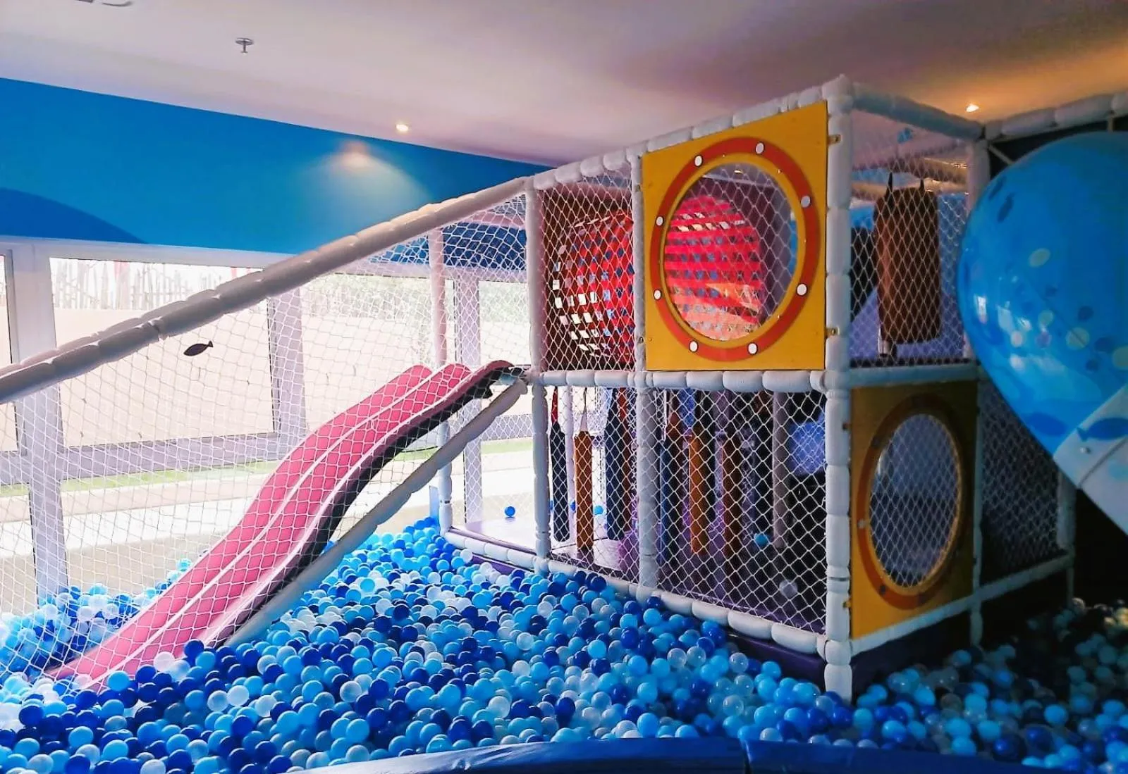 Game Room in Aqualand Park & Resort Oficial