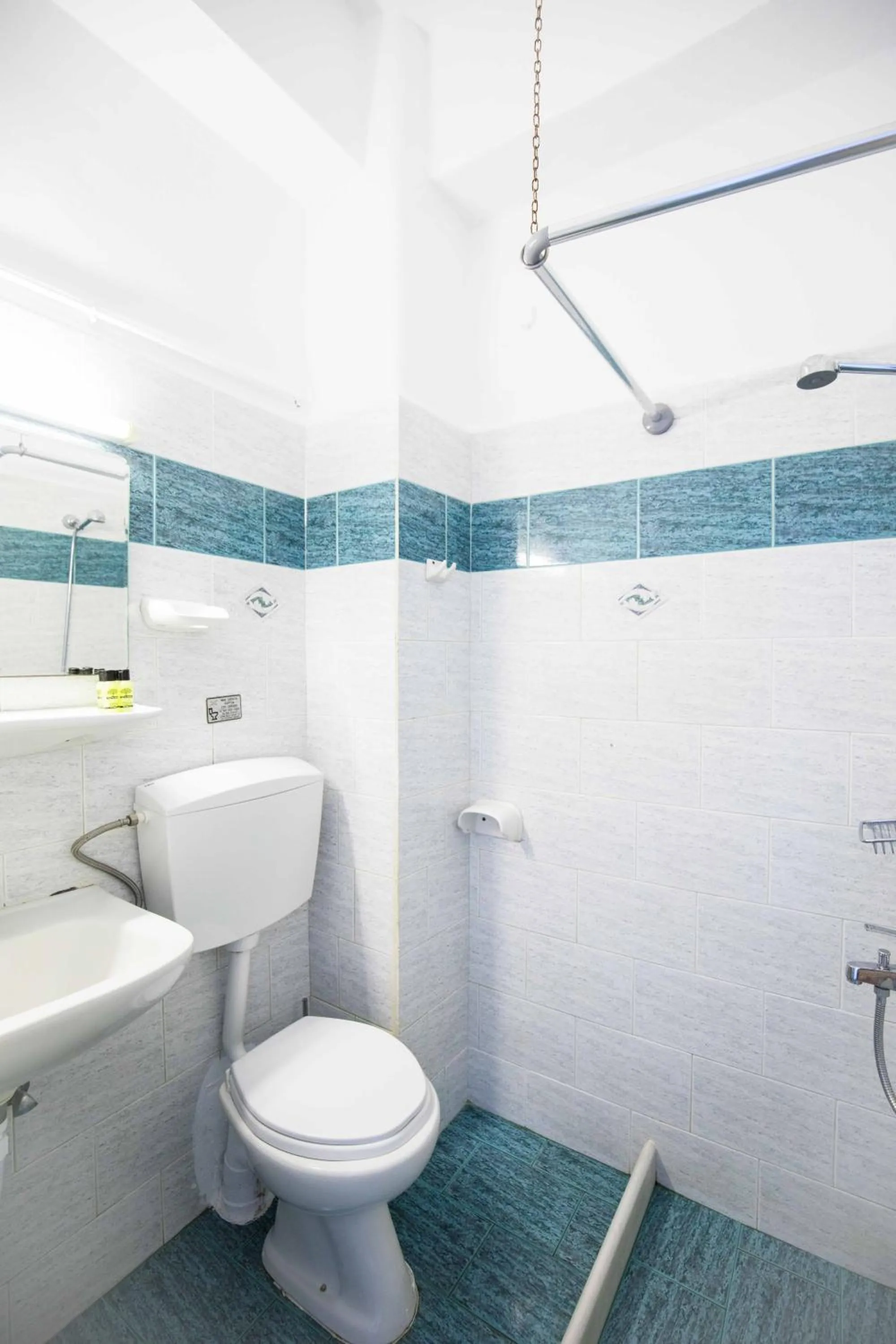 Bathroom in Kafieris View