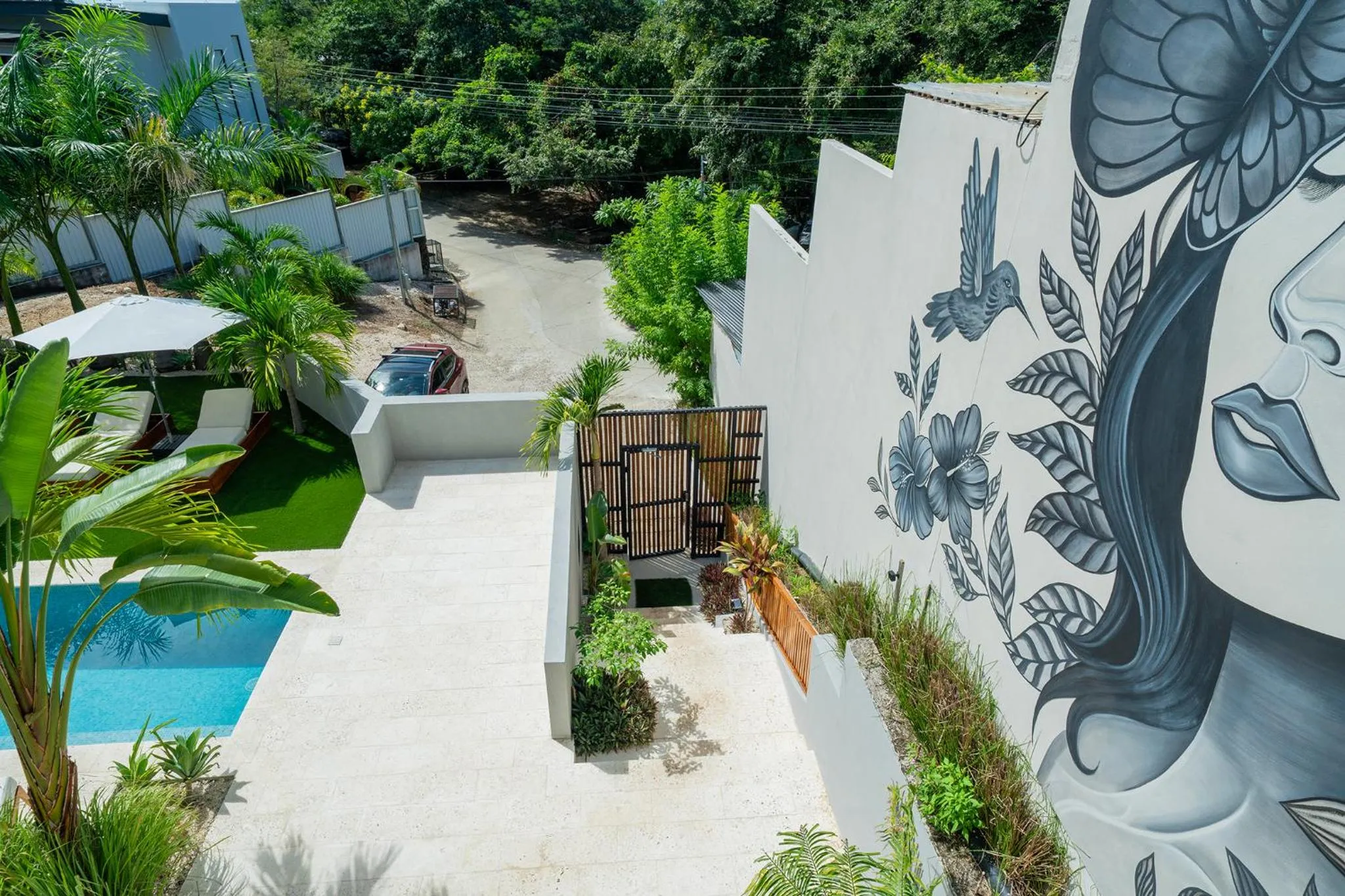 Property building in L'Avventura