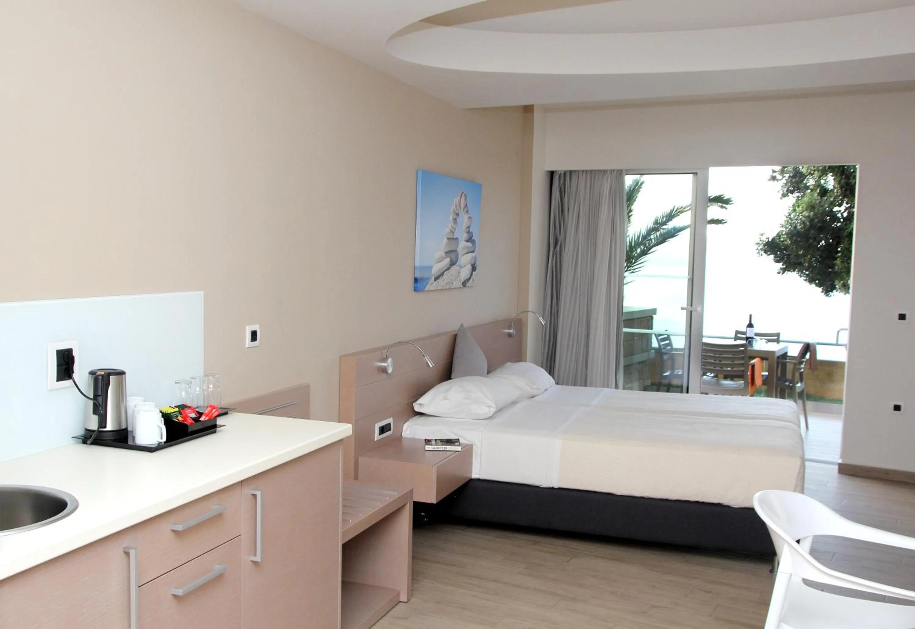Sea view, Bed in Renieris Hotel