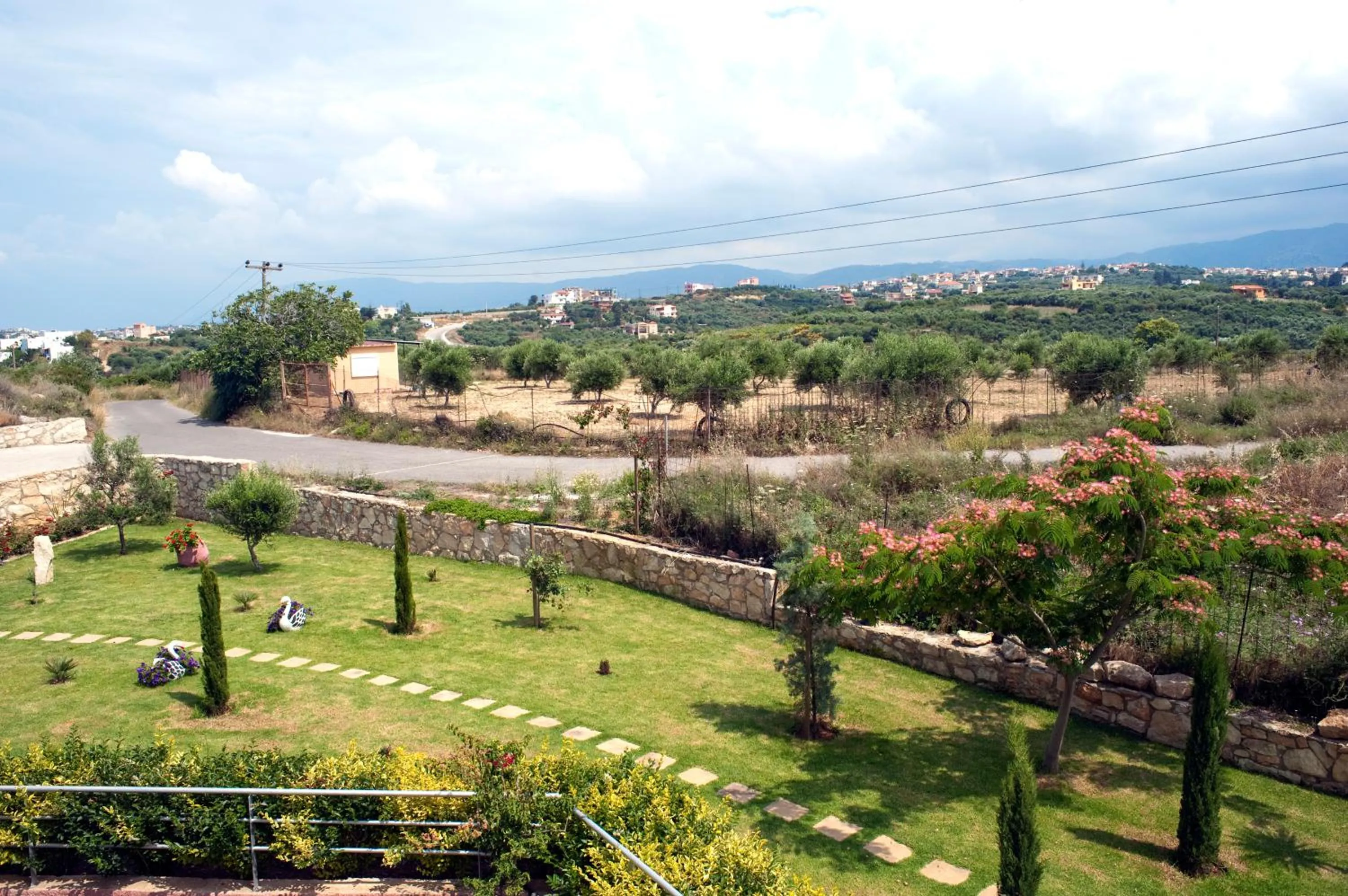 Garden in Renieris Hotel