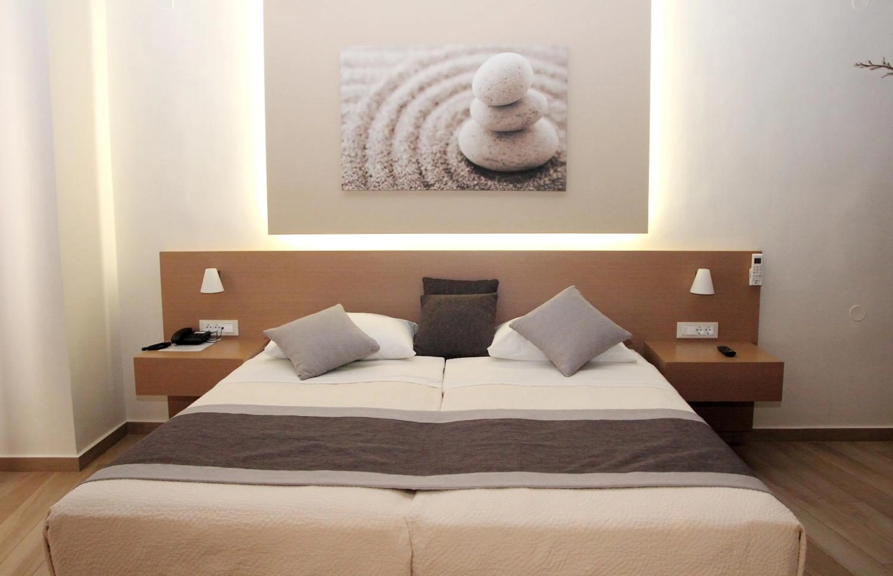 Bedroom, Bed in Renieris Hotel