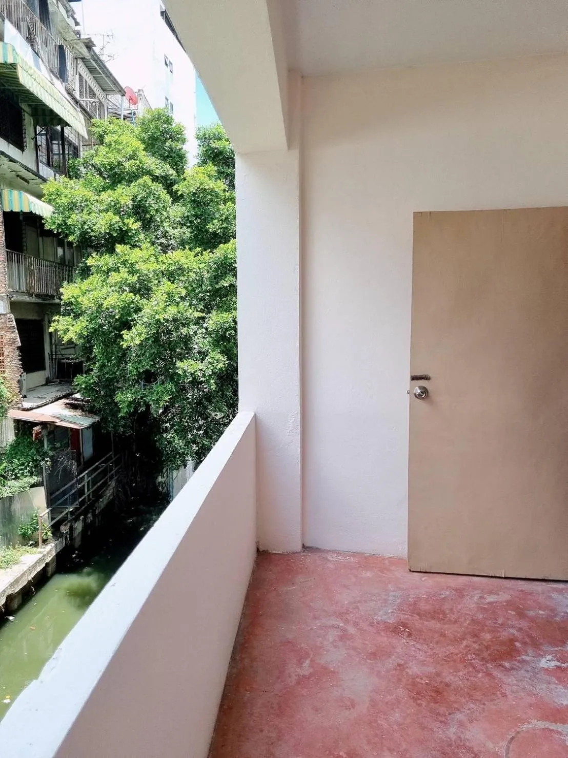 Property building in My Hotel Bangkok Noi