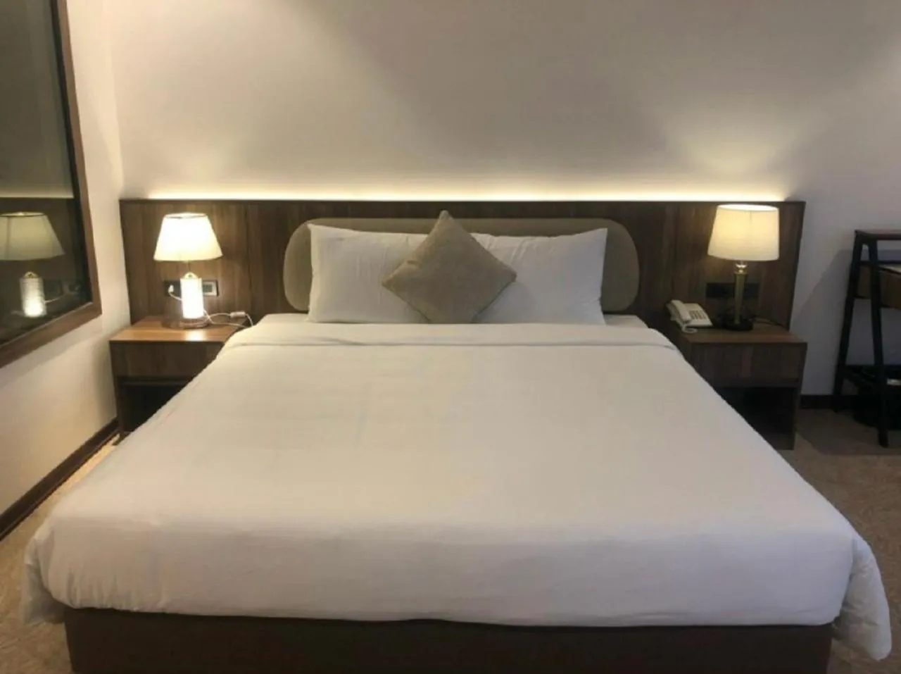 Bed in Quynh Trang Hung Yen Hotel
