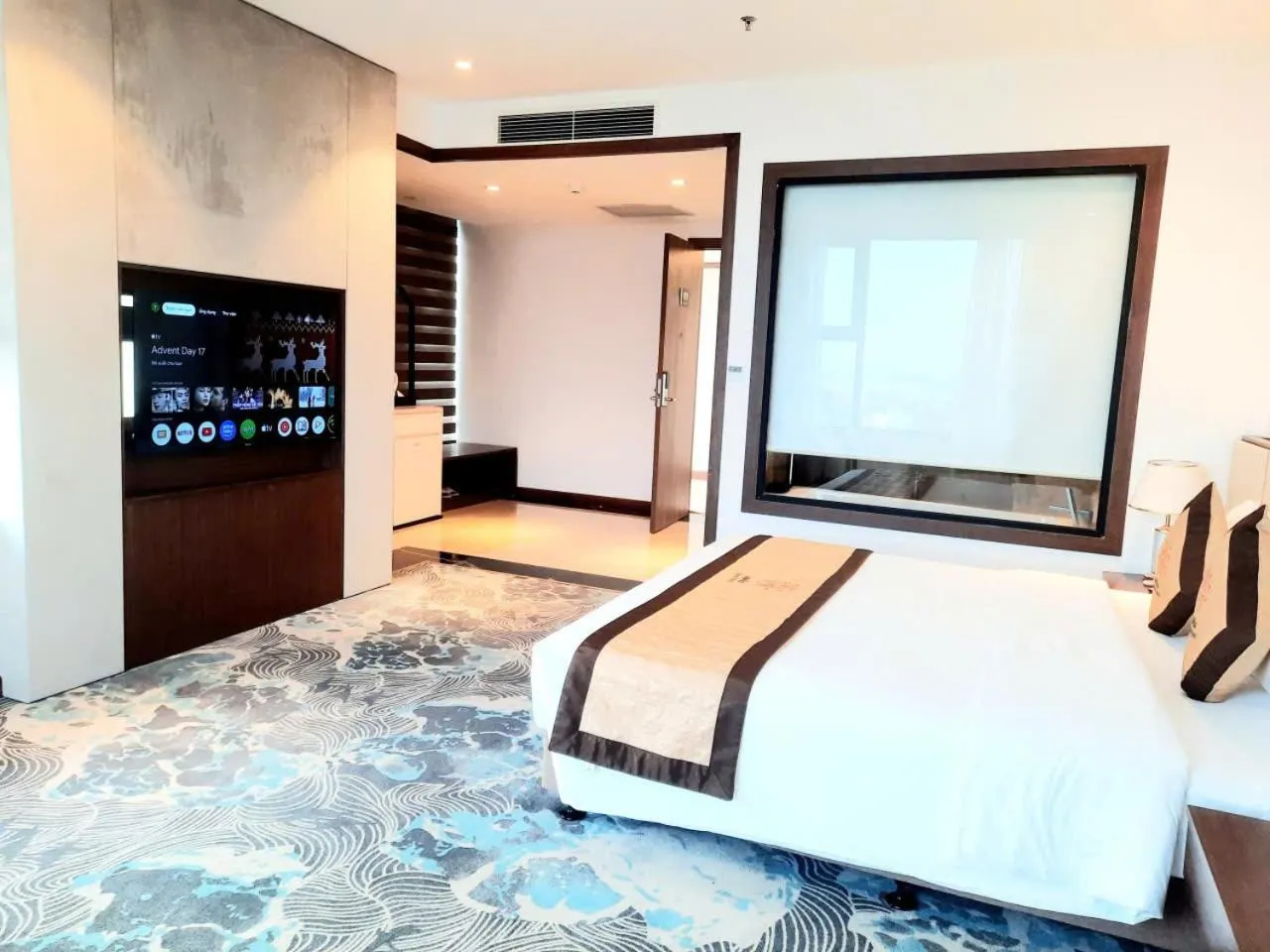 Bed in Quynh Trang Hung Yen Hotel