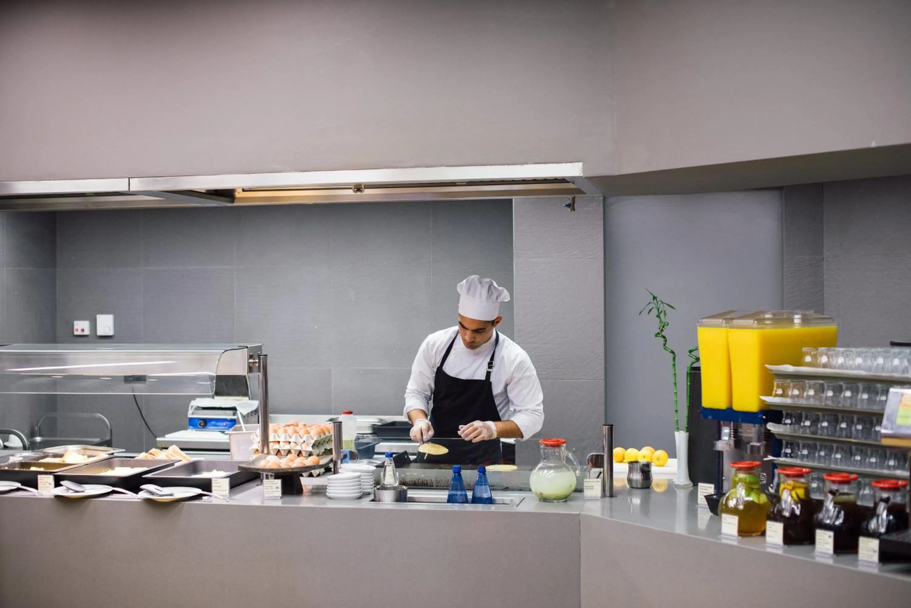 Food in Alexander Beach Hotel & Spa