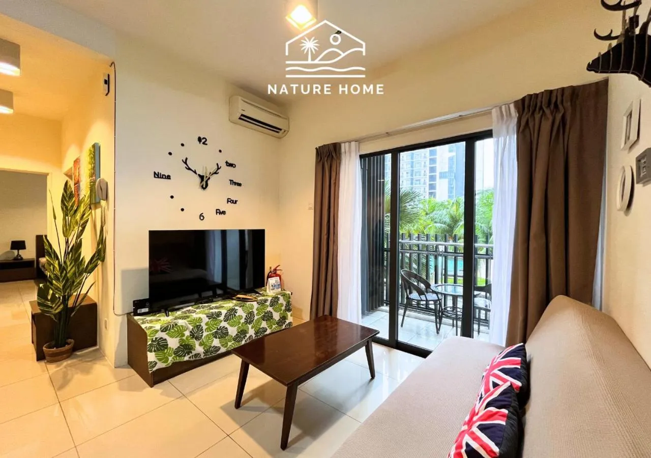 TV and multimedia in Nature Home - Swiss Garden Resort Residences - Weekend Free Breakfast