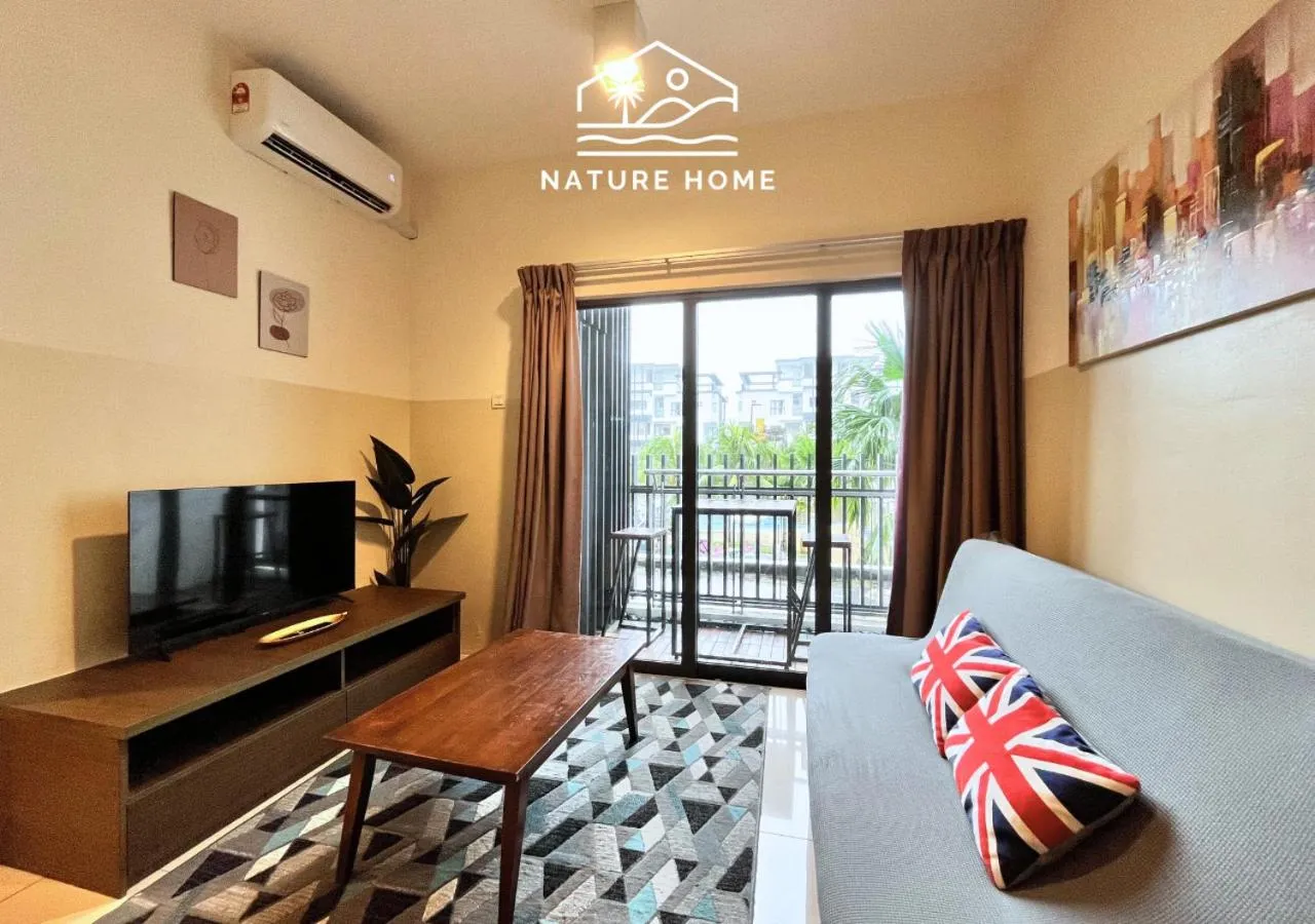 TV and multimedia in Nature Home - Swiss Garden Resort Residences - Weekend Free Breakfast