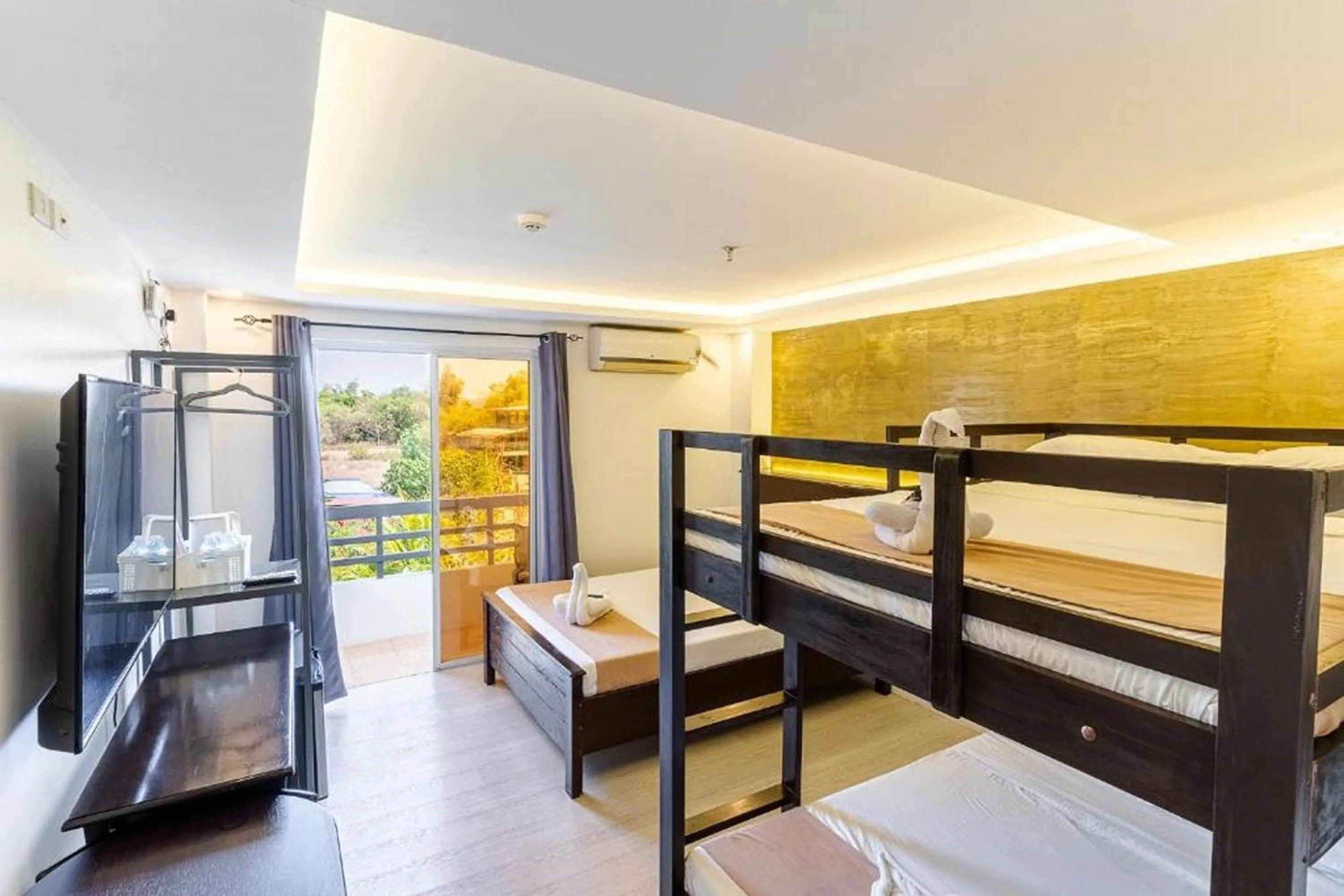 Bedroom, Bed in Spotlight Hotel near Hundred Islands Wharf