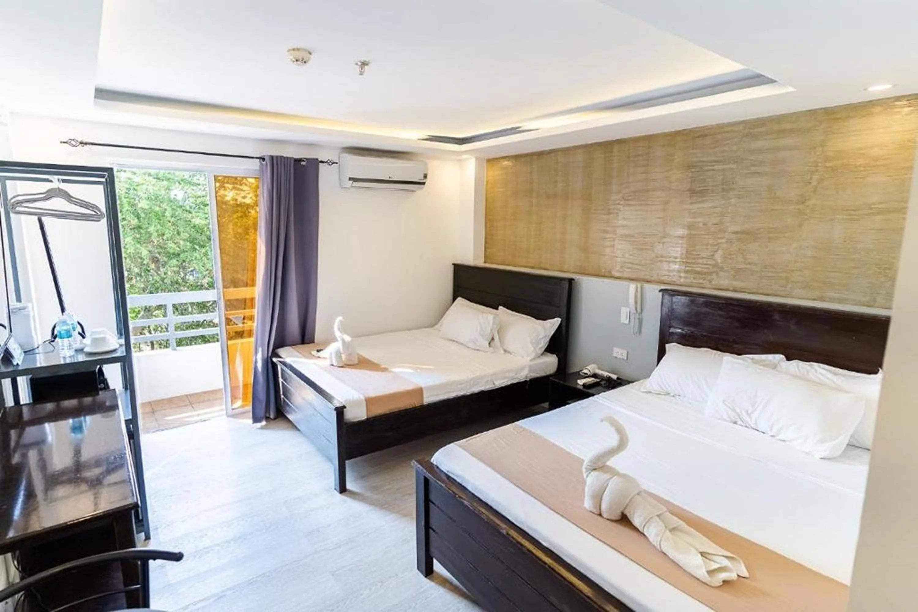 Bedroom, Bed in Spotlight Hotel near Hundred Islands Wharf