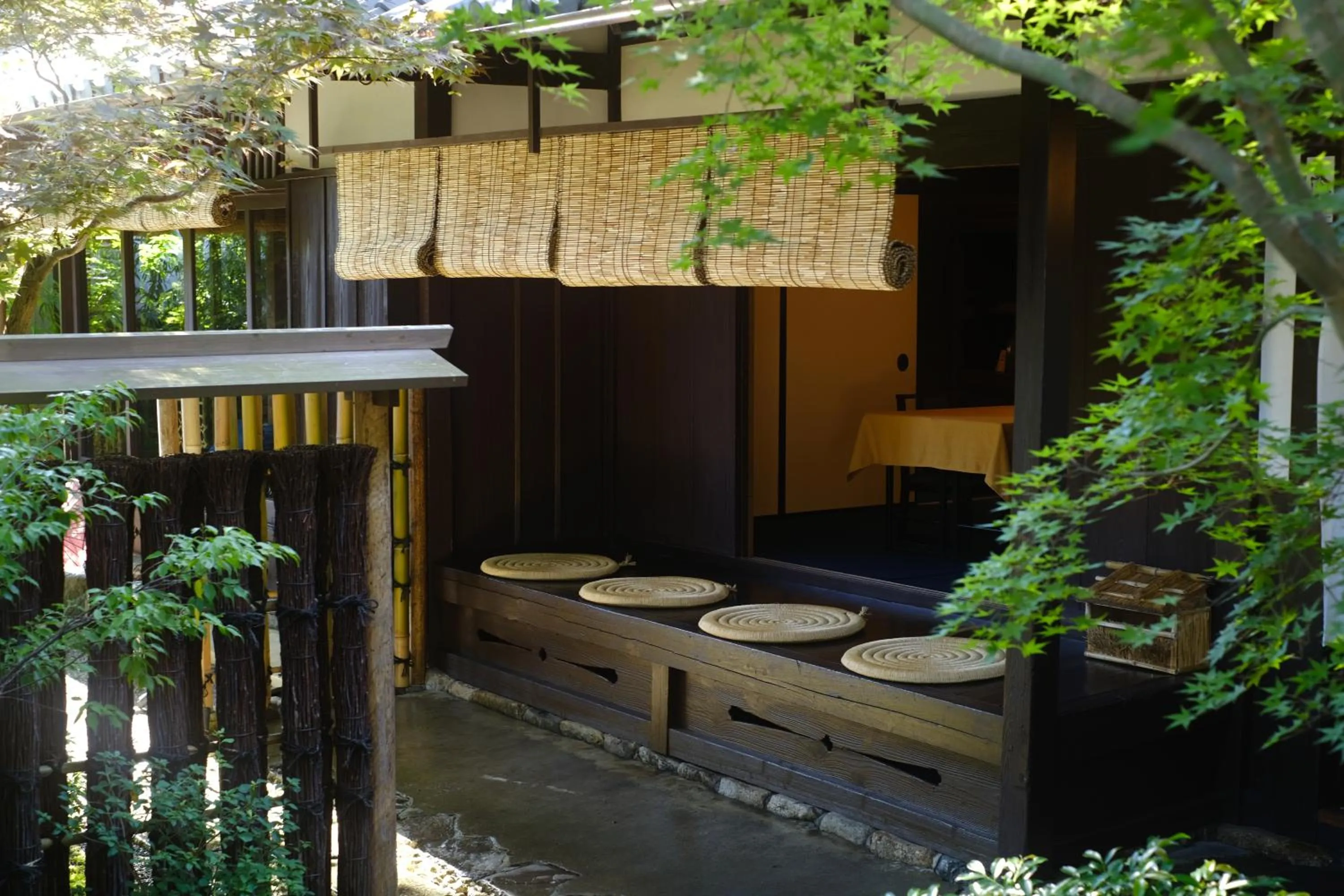 Property building in Hachikan