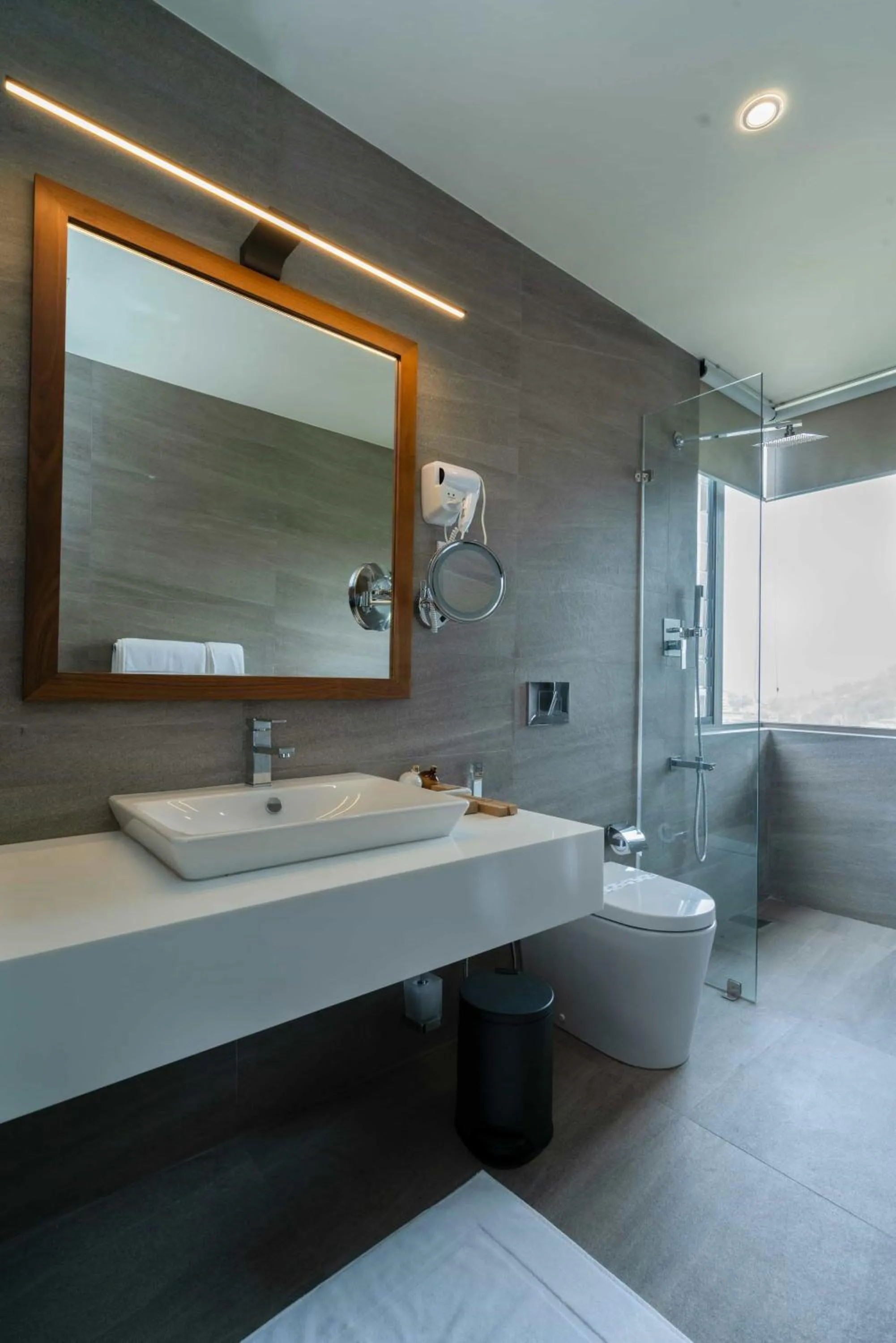 Shower in Rivora Heights