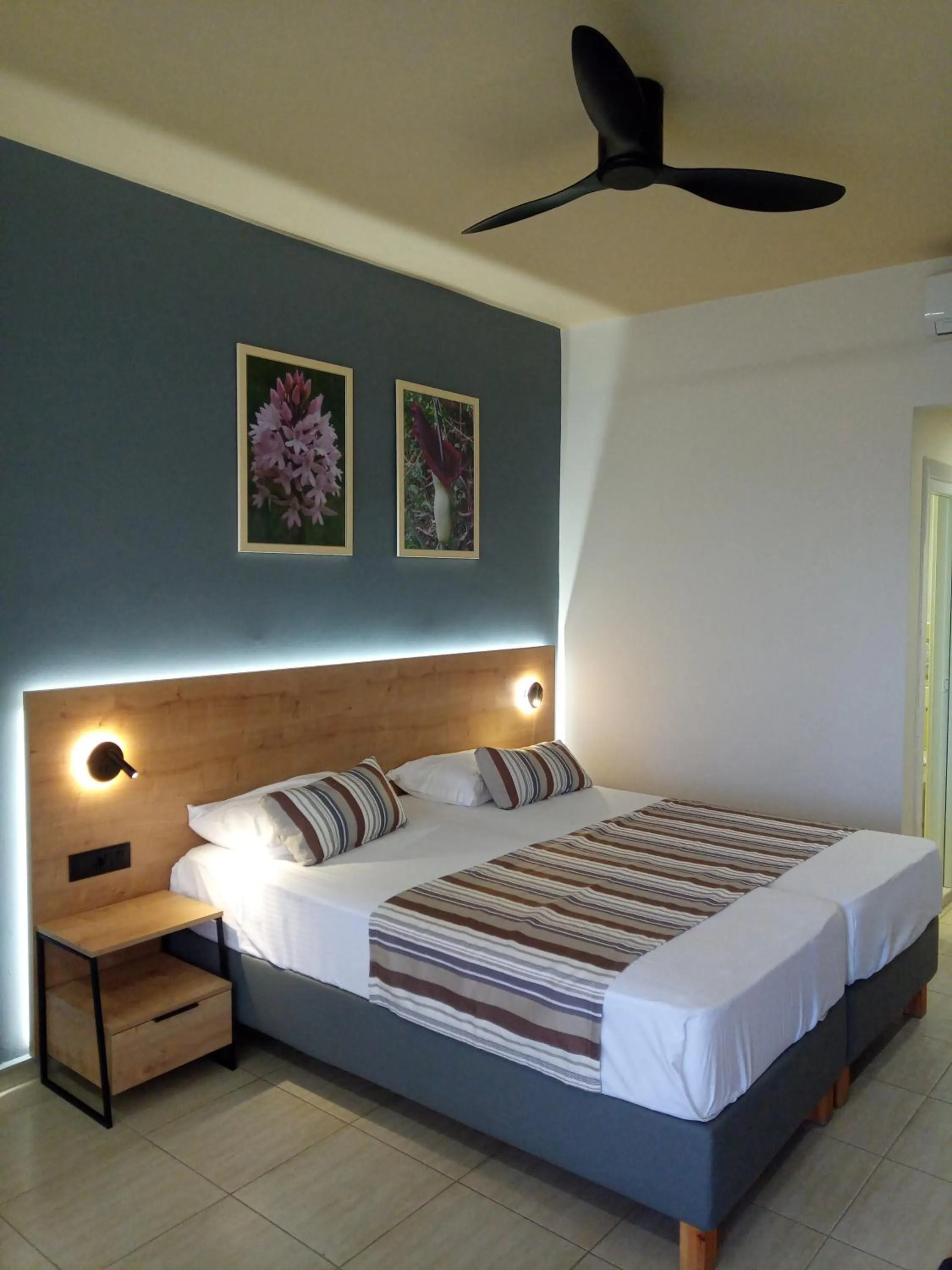 Bedroom, Bed in Horizon Beach Hotel