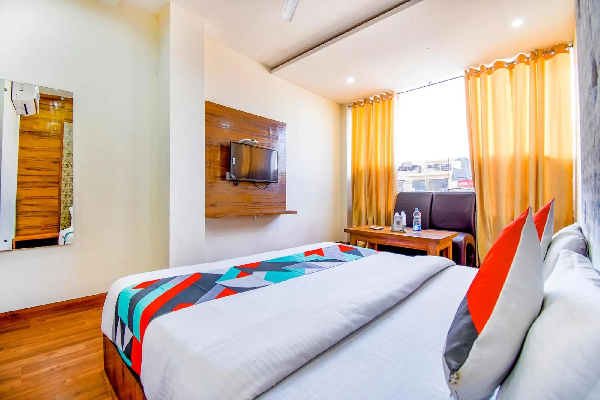 Bed in FabExpress Black Diamond