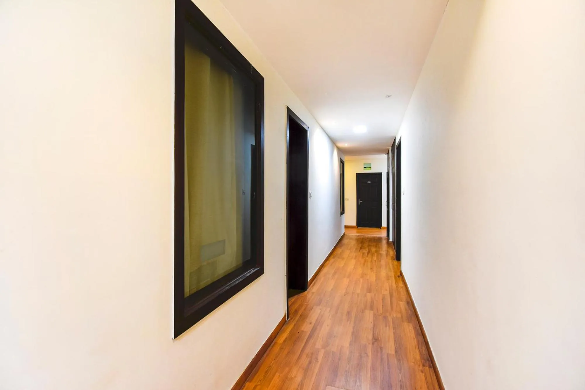 Lobby or reception in FabExpress Black Diamond