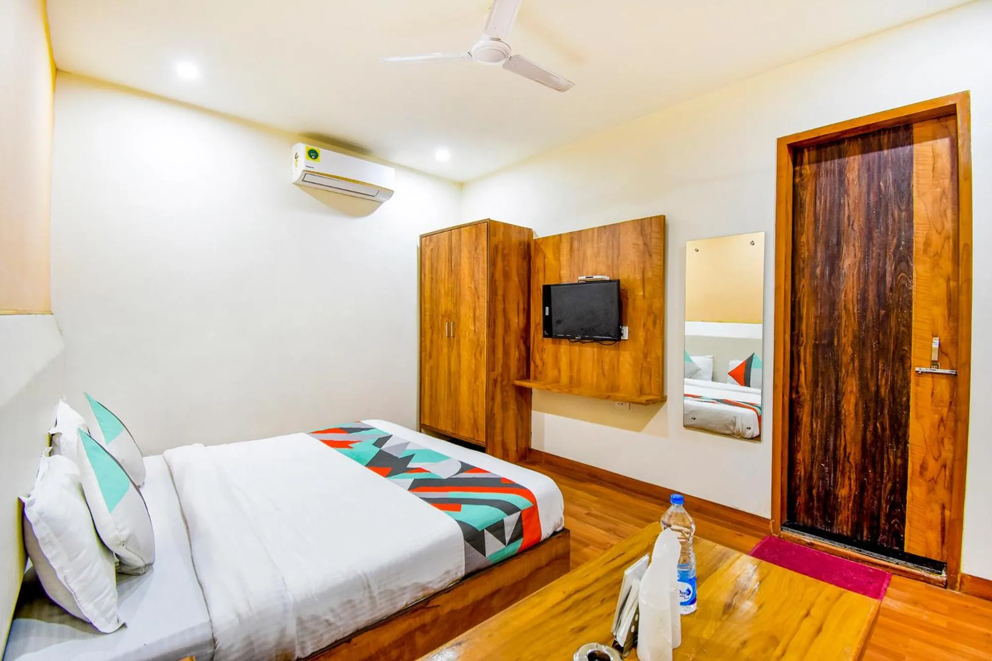 Bed in FabExpress Black Diamond