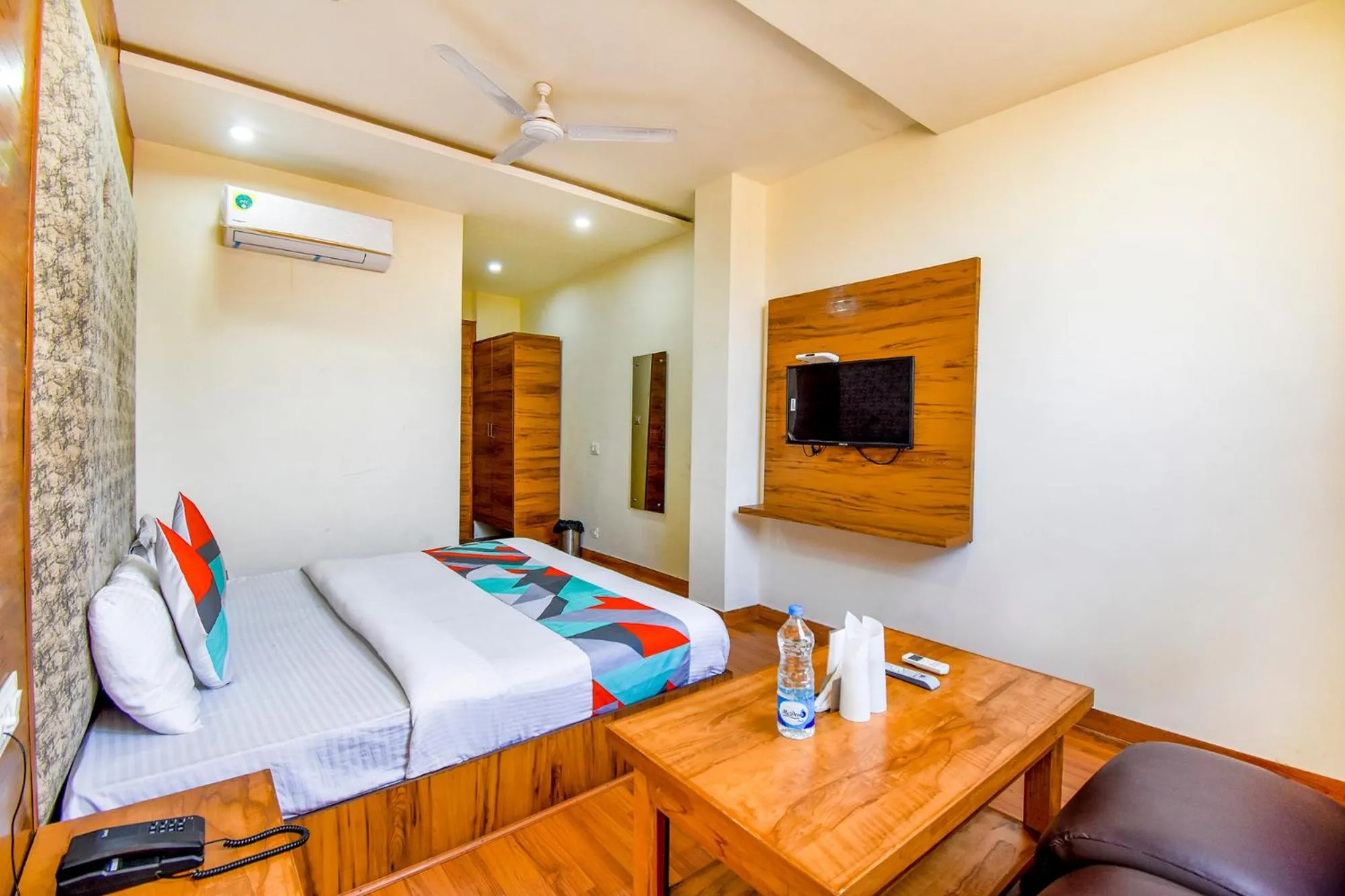 Bed in FabExpress Black Diamond