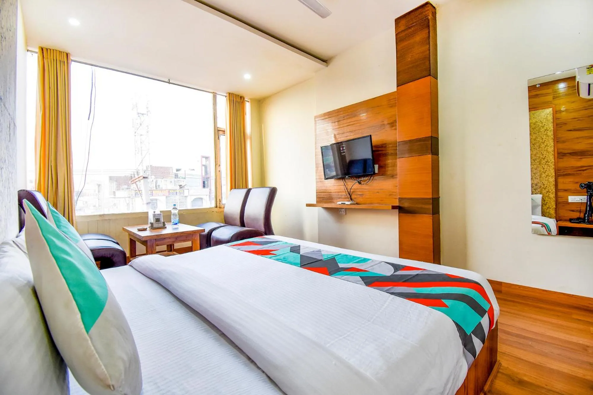 Bed in FabExpress Black Diamond