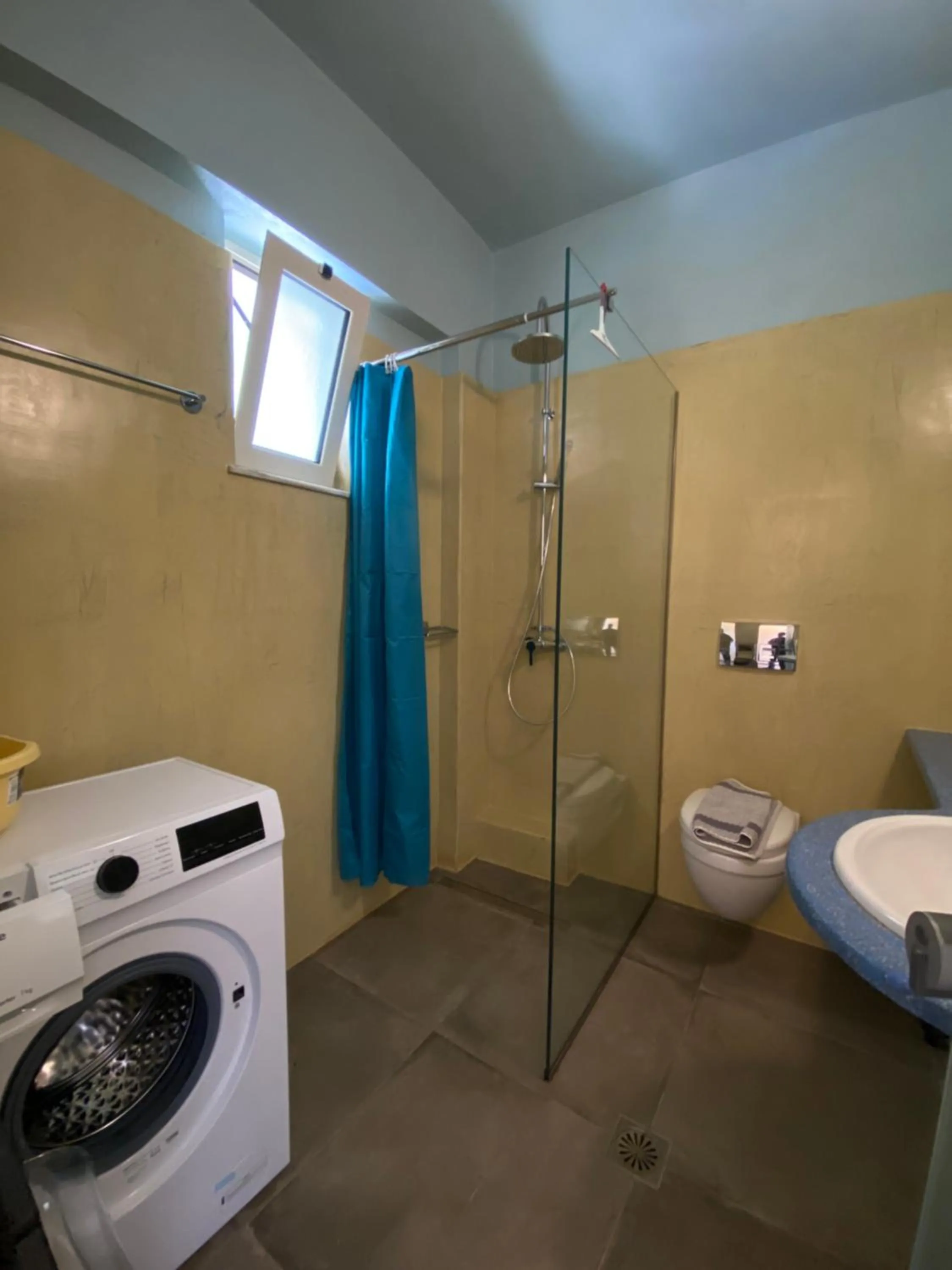 Shower in Thalassa House Apartments