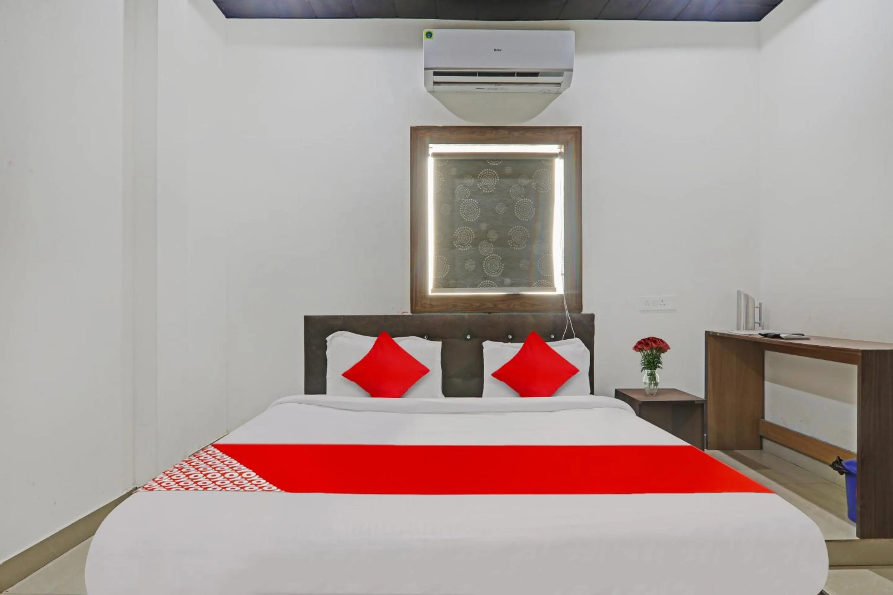 Bedroom in Hotel O R V Inn