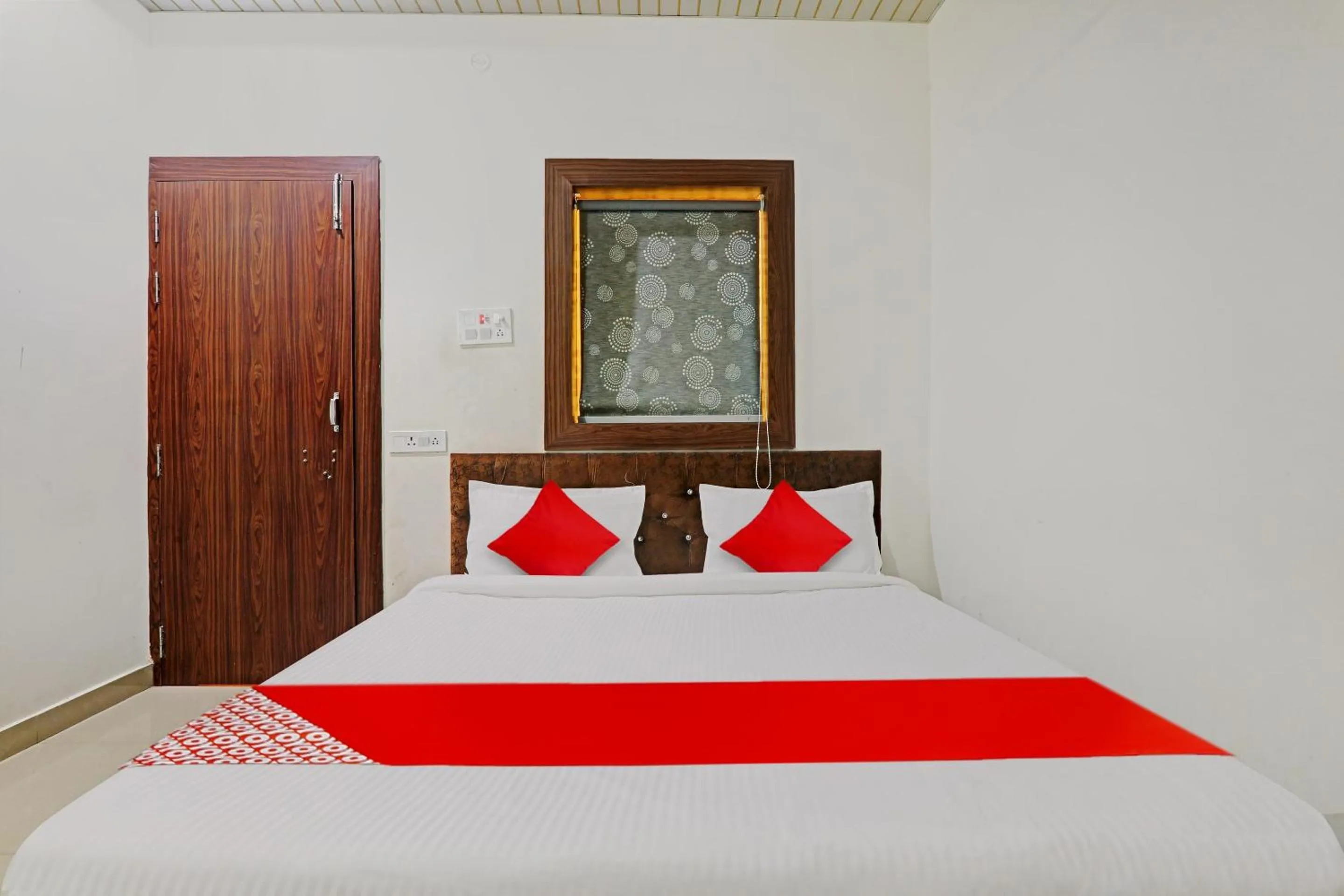 Bedroom in Hotel O R V Inn